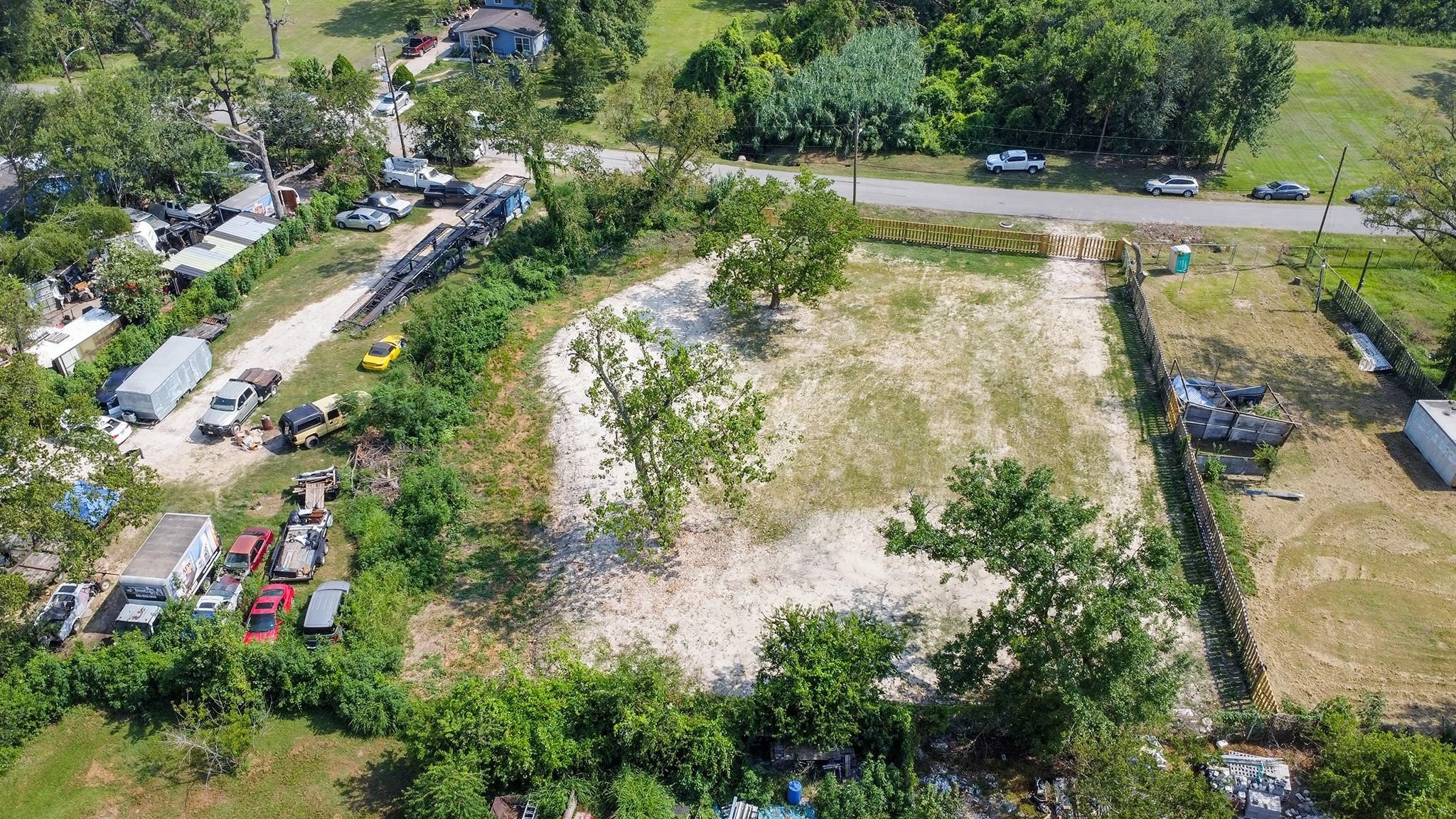 4809 Edgewater Drive Property Photo 6