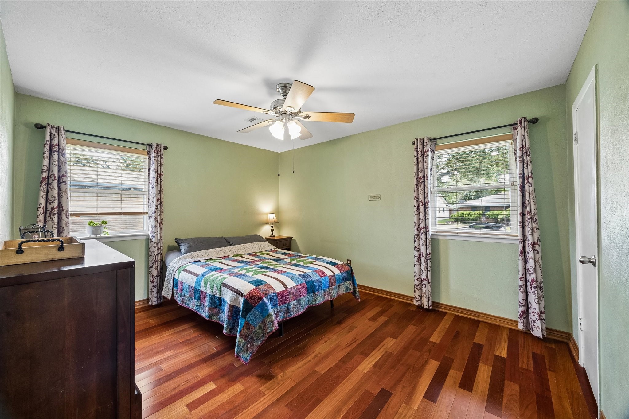 5506 Cheshire Lane Property Photo 8