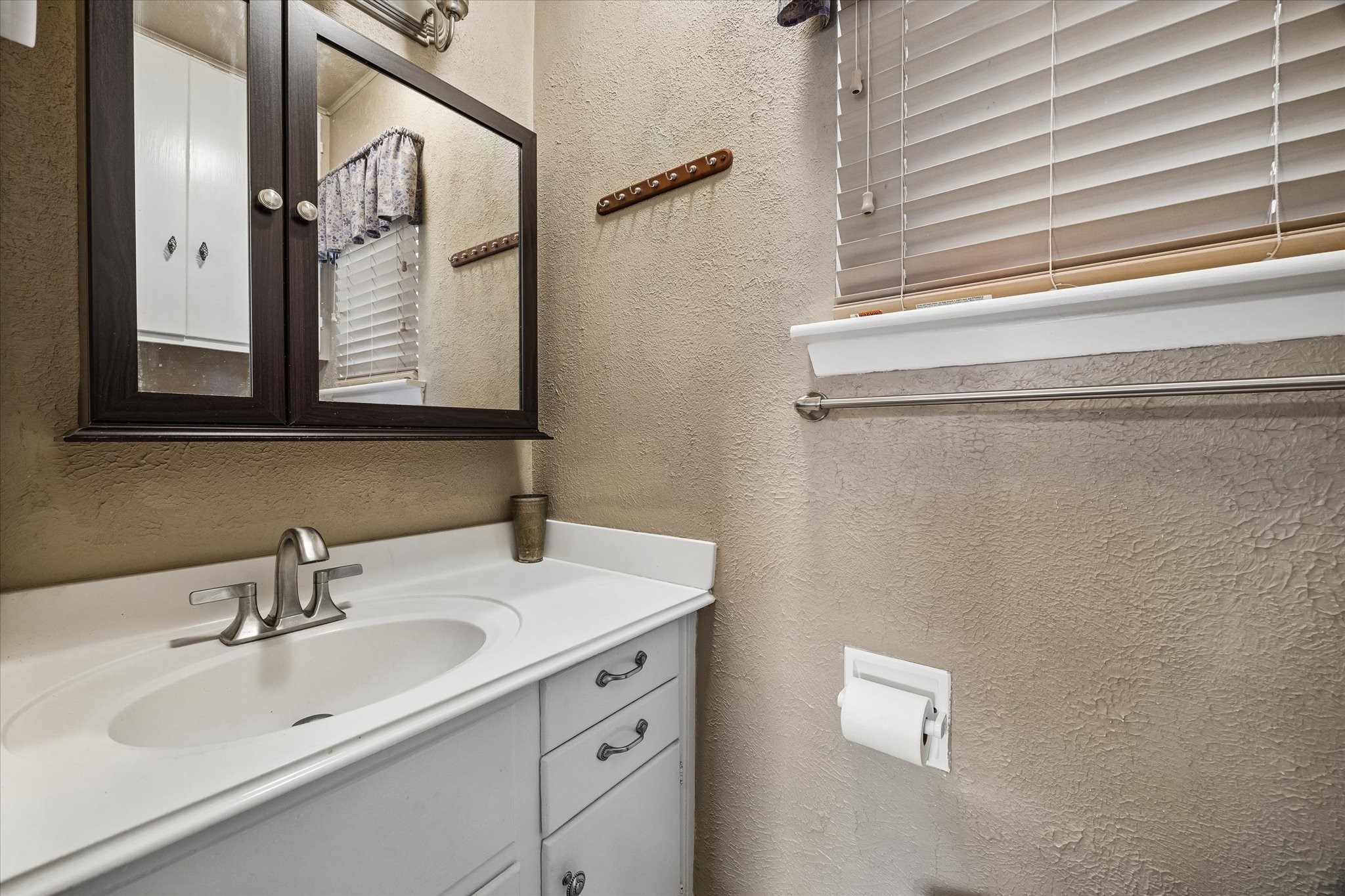 5506 Cheshire Lane Property Photo 12