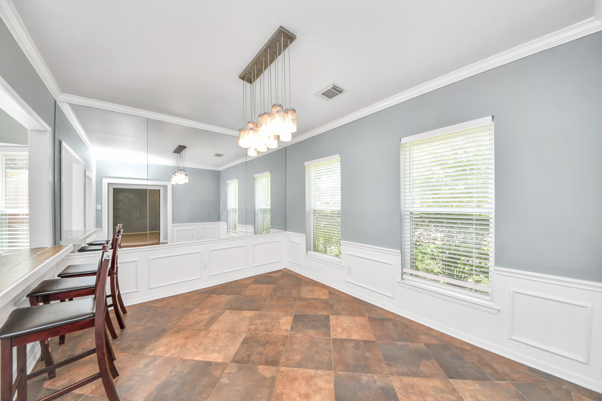 622 Fernglade Drive Property Photo 15