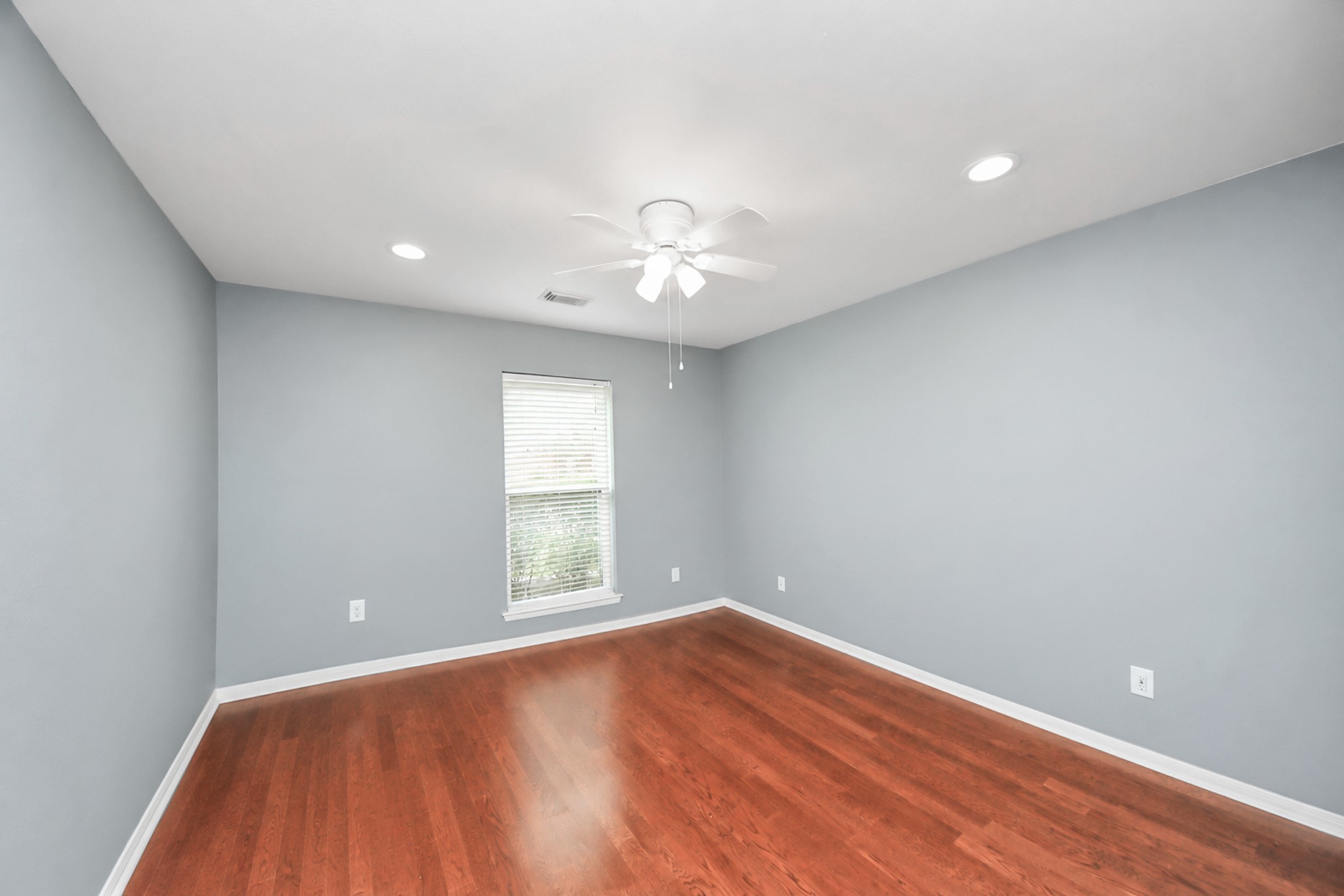 622 Fernglade Drive Property Photo 23