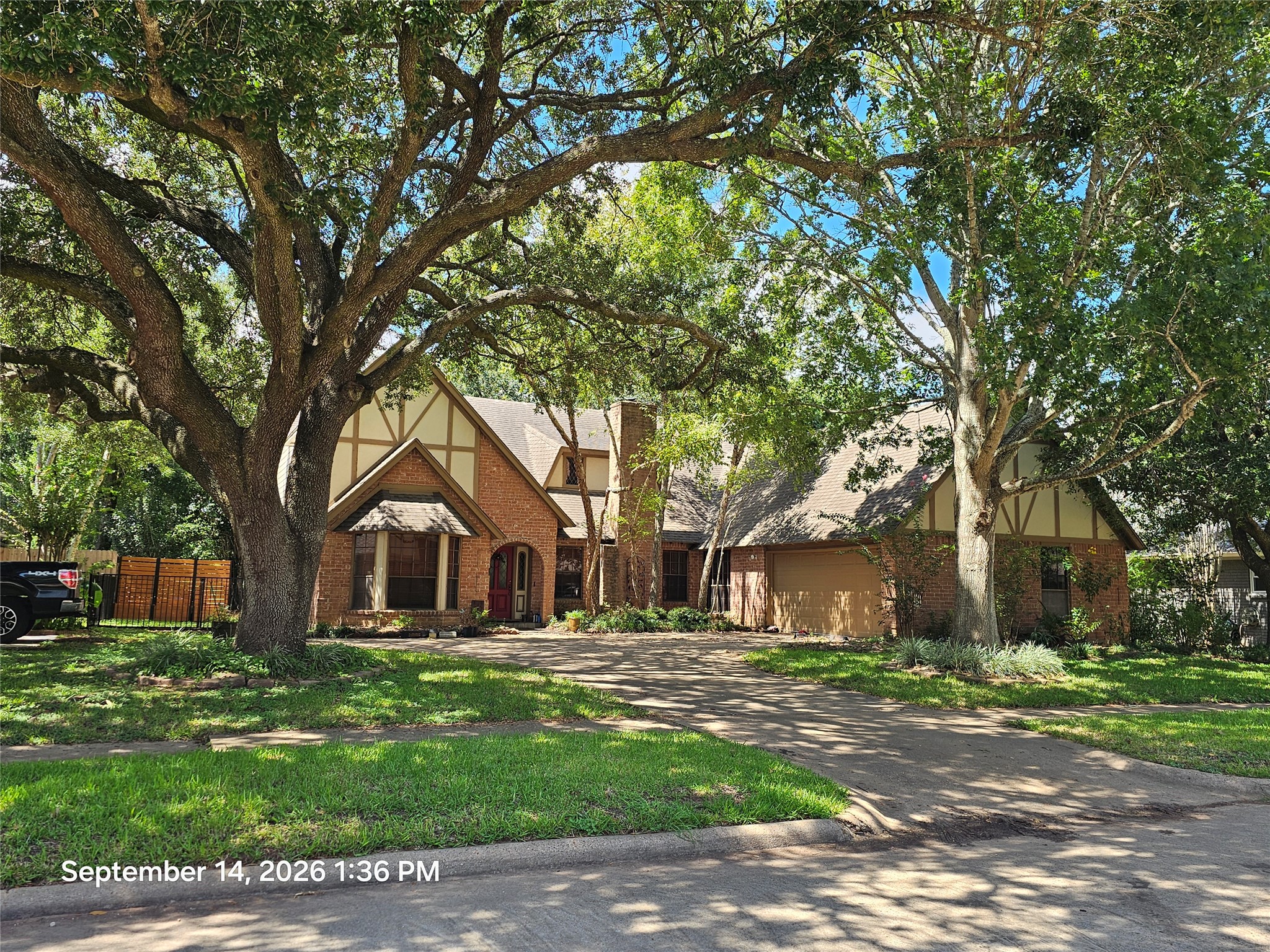 3514 E Creek Club Drive Property Photo 1