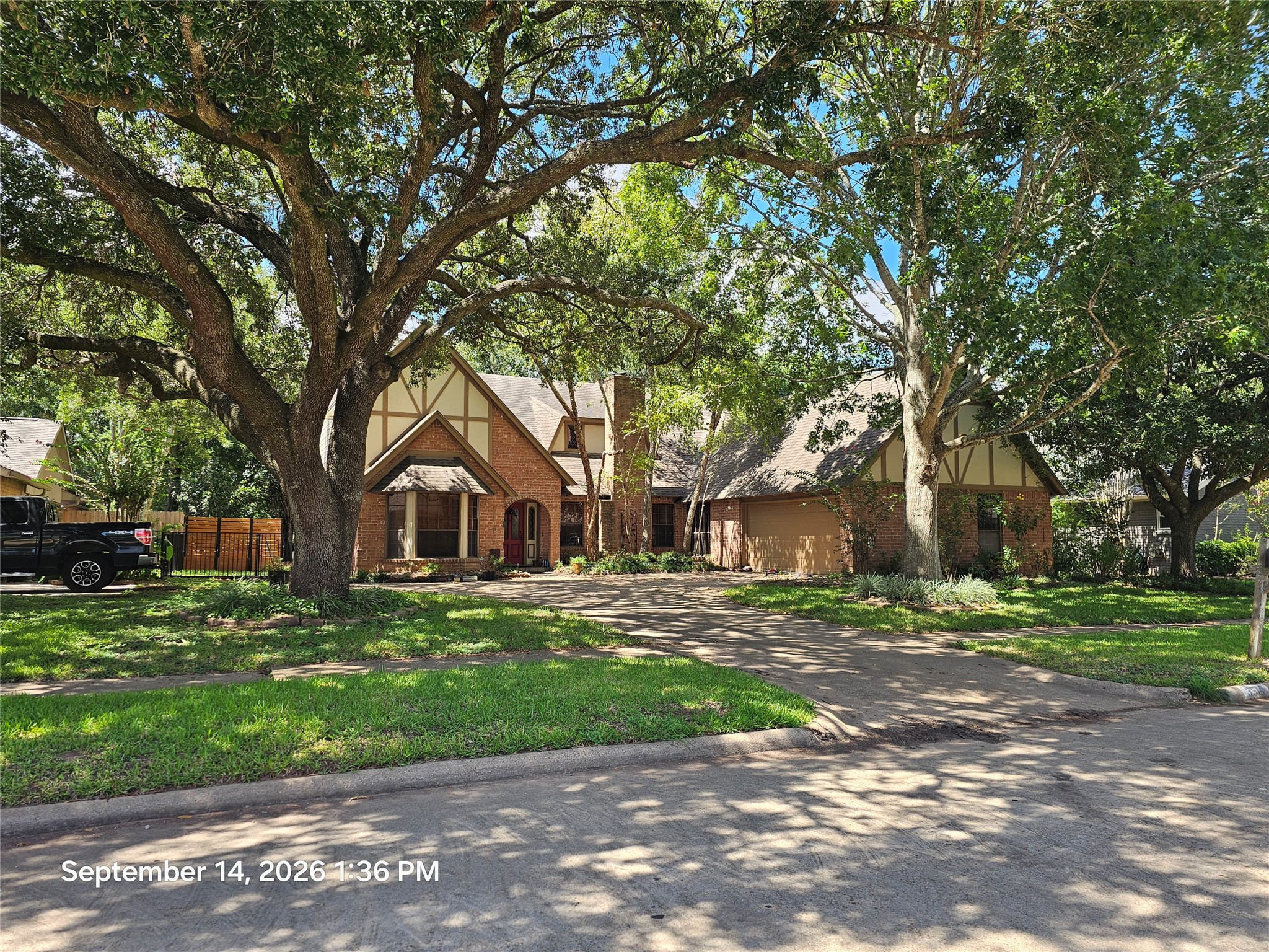 3514 E Creek Club Drive Property Photo 2