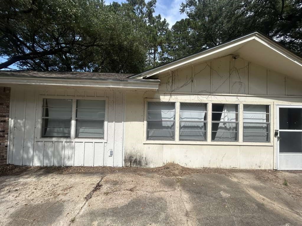1806 S Elizabeth Avenue Property Photo 1