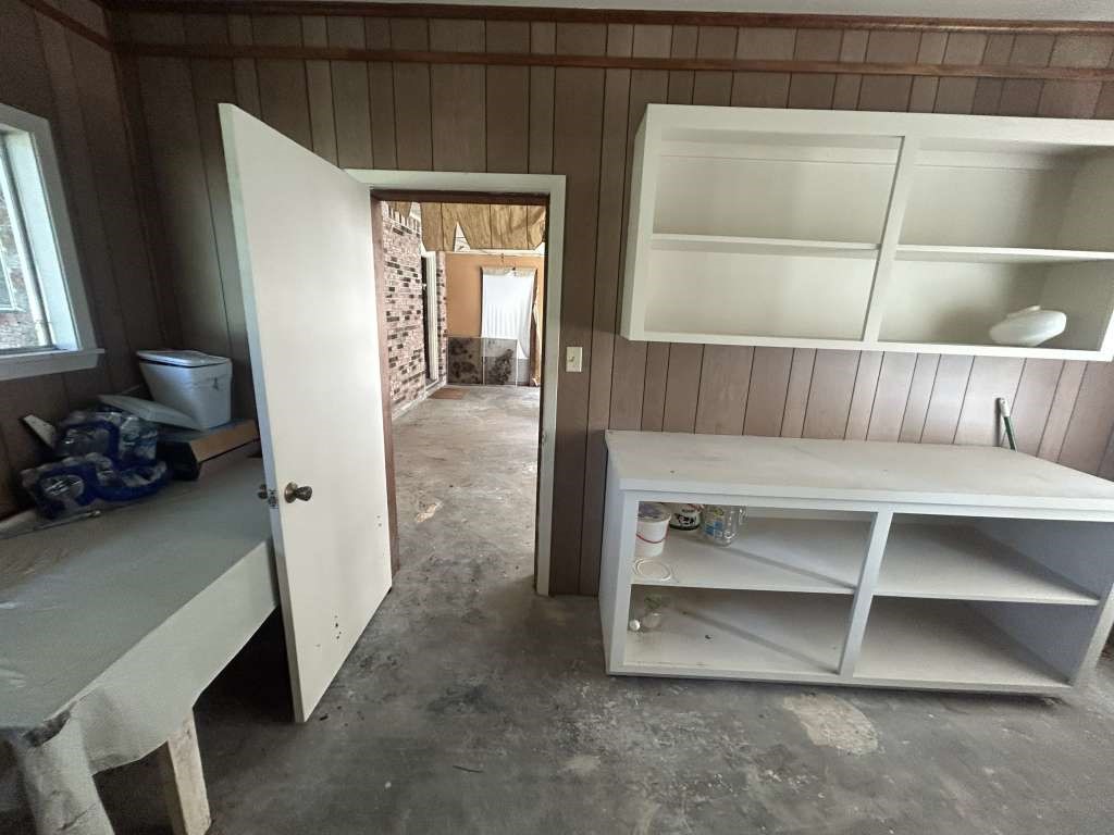 1806 S Elizabeth Avenue Property Photo 3