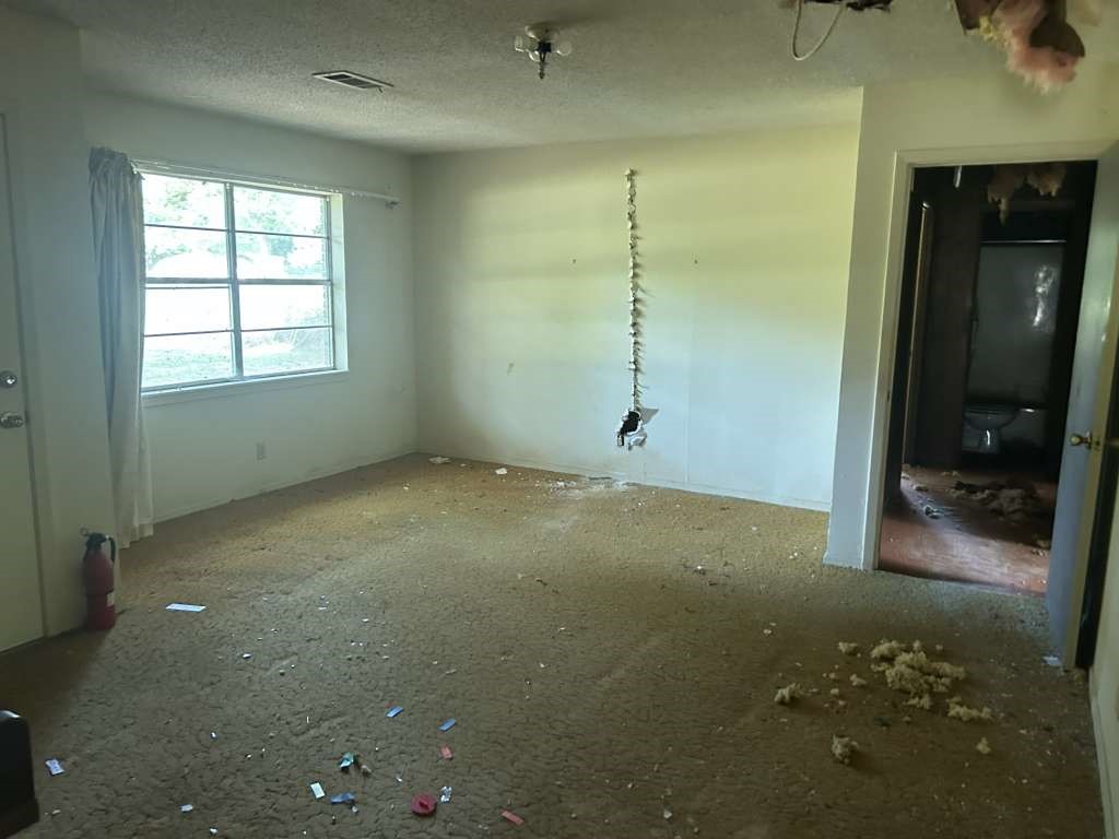 1806 S Elizabeth Avenue Property Photo 8