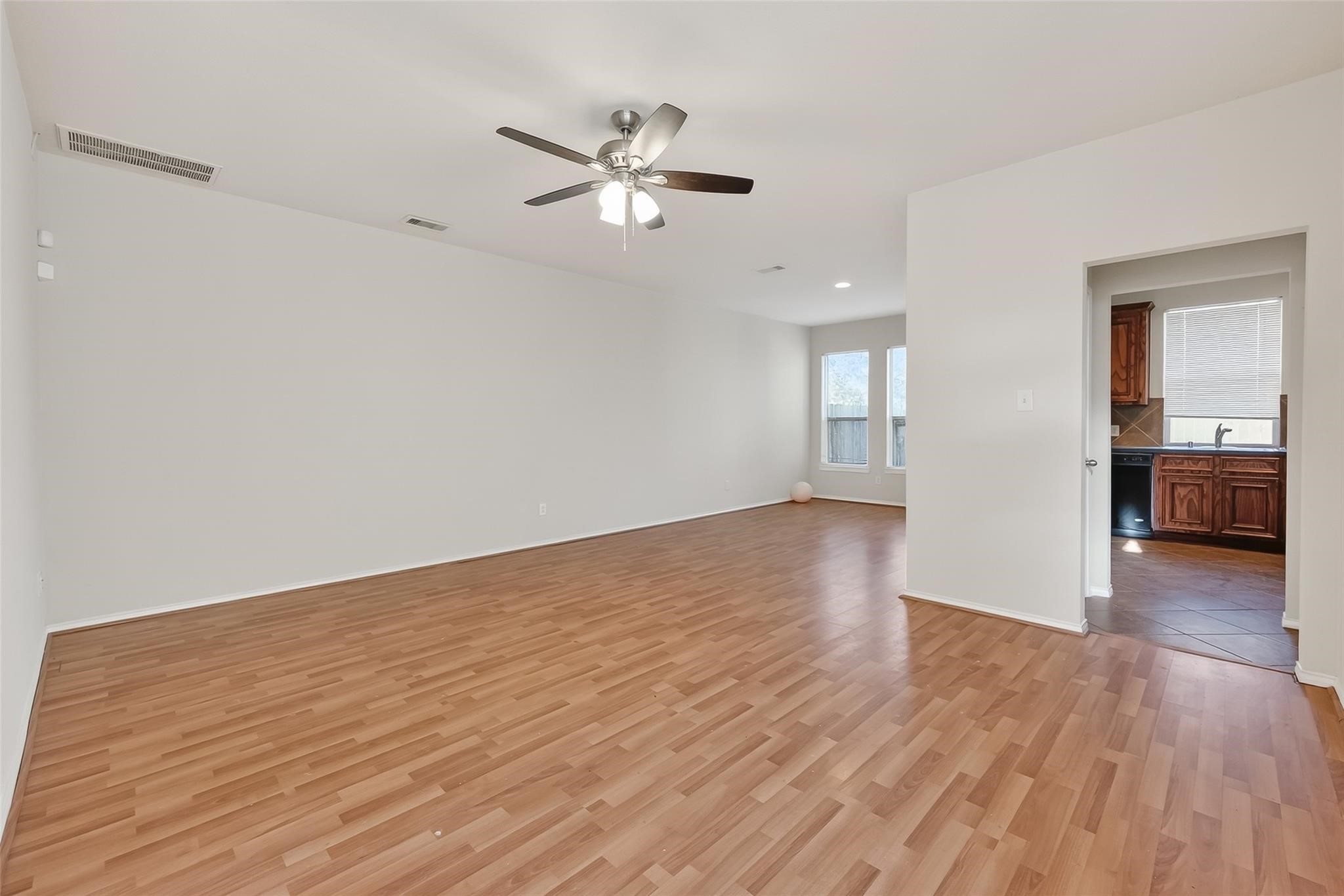 16526 Pentonshire Lane Property Photo 3