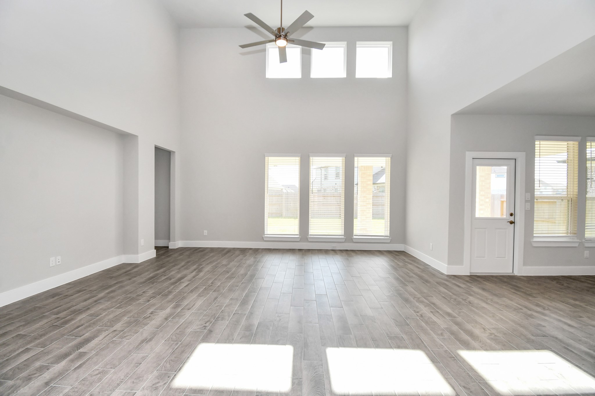 2101 Corn Thistle Way Property Photo 17