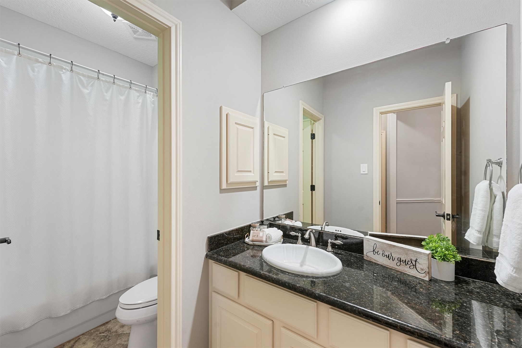 1507 Forest Bend Drive Property Photo 8