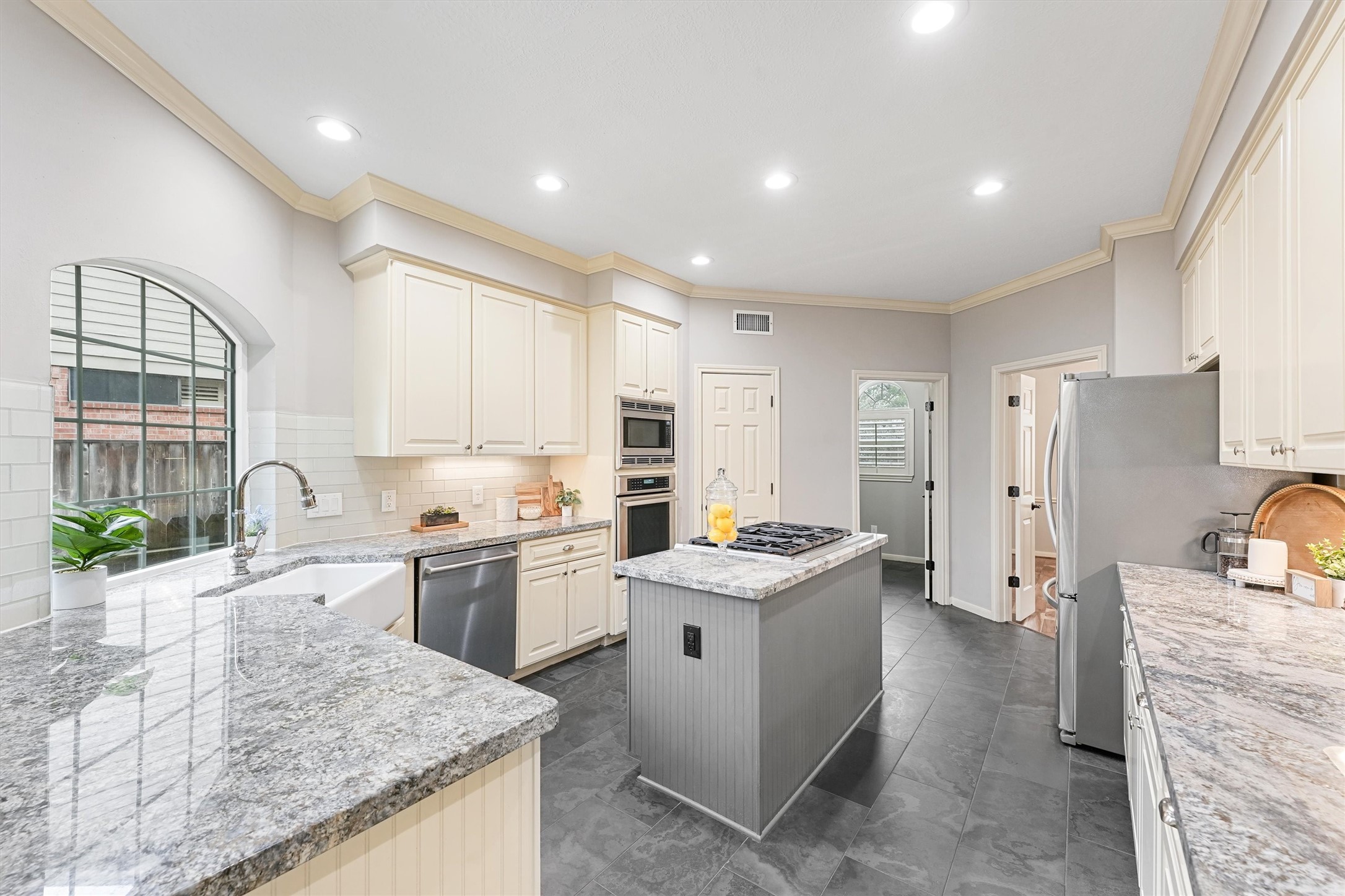 1507 Forest Bend Drive Property Photo 11