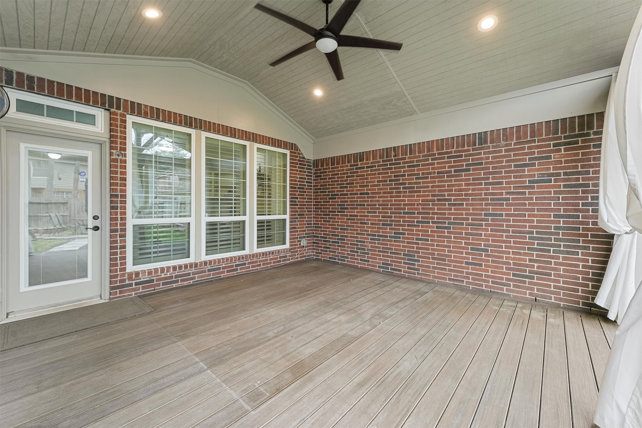 1507 Forest Bend Drive Property Photo 28