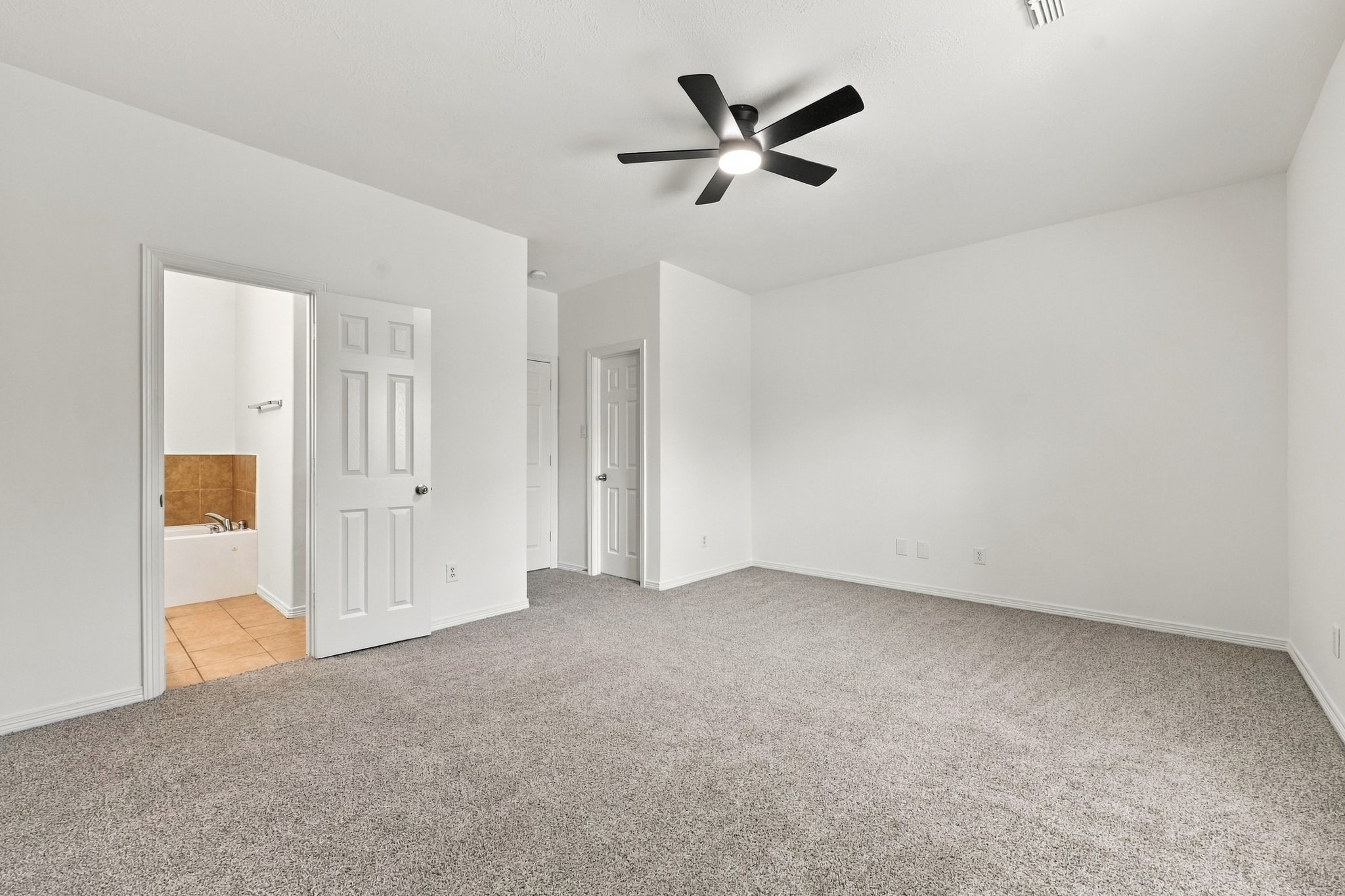 21015 Sun Creek Drive Property Photo 20