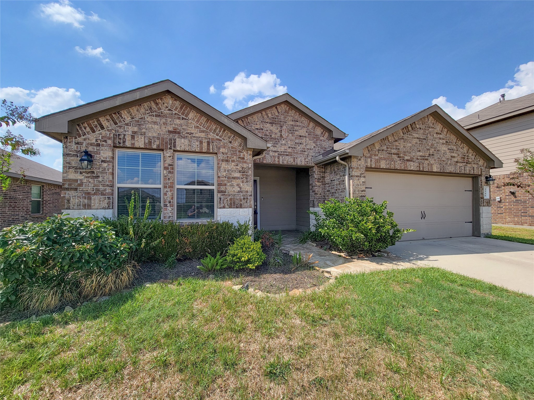 3346 Sumac Property Photo 1