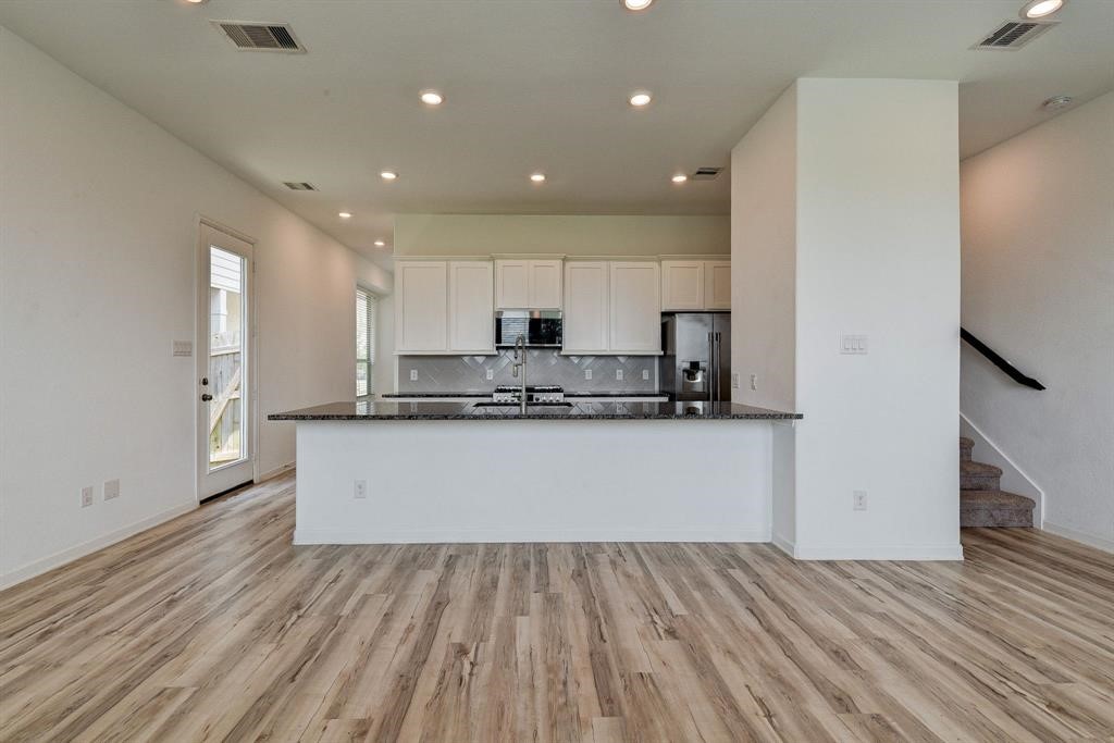4115 Balboa Drive Property Photo 3