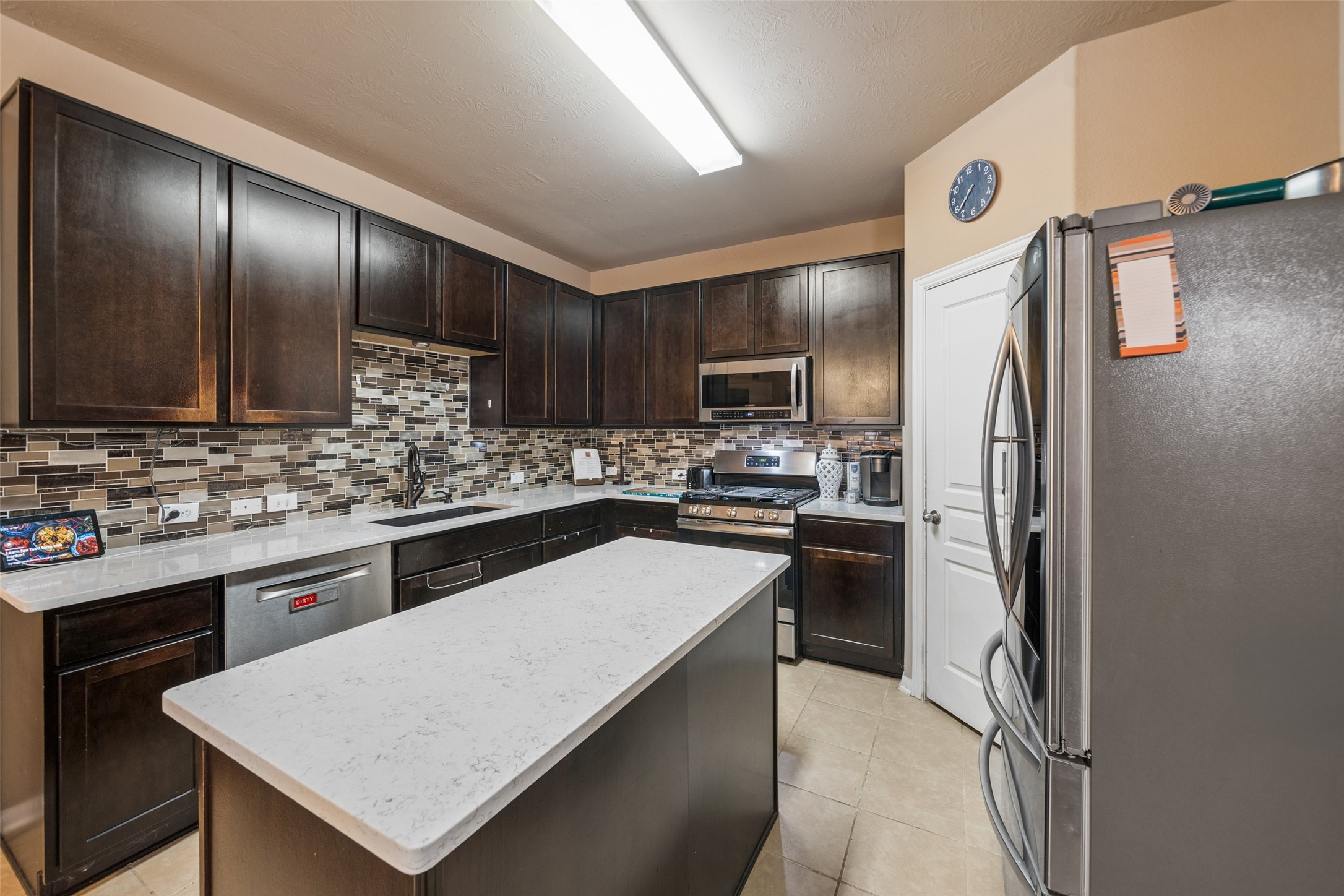 8218 Almera Falls Drive Property Photo 7