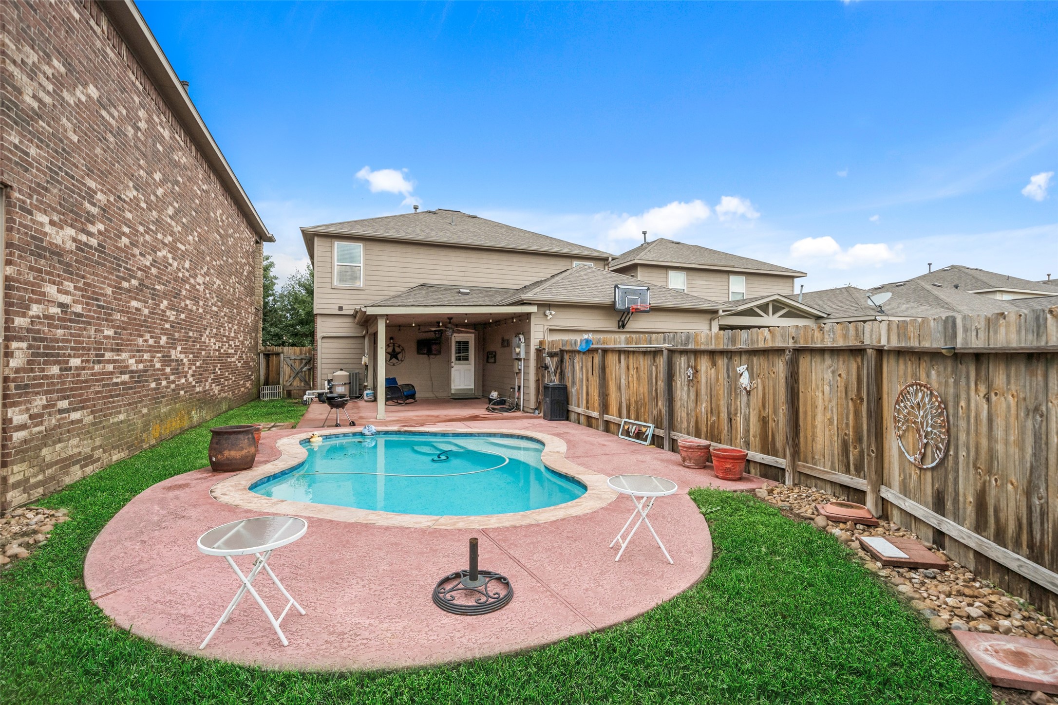8218 Almera Falls Drive Property Photo 13