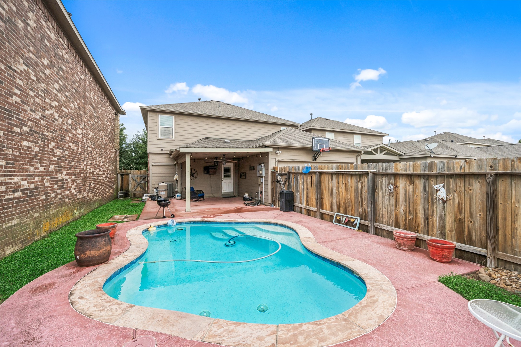8218 Almera Falls Drive Property Photo 14