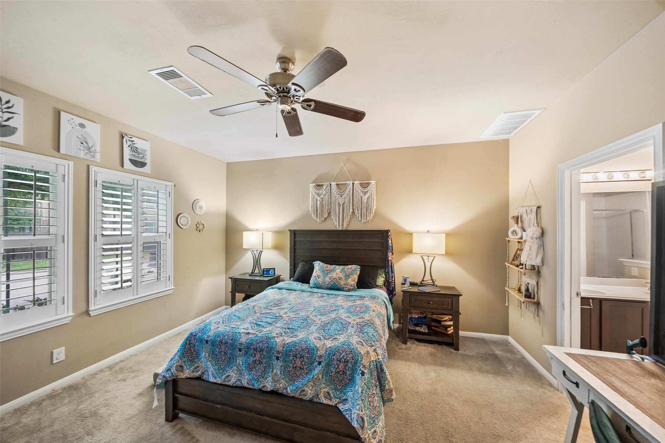 8218 Almera Falls Drive Property Photo 17