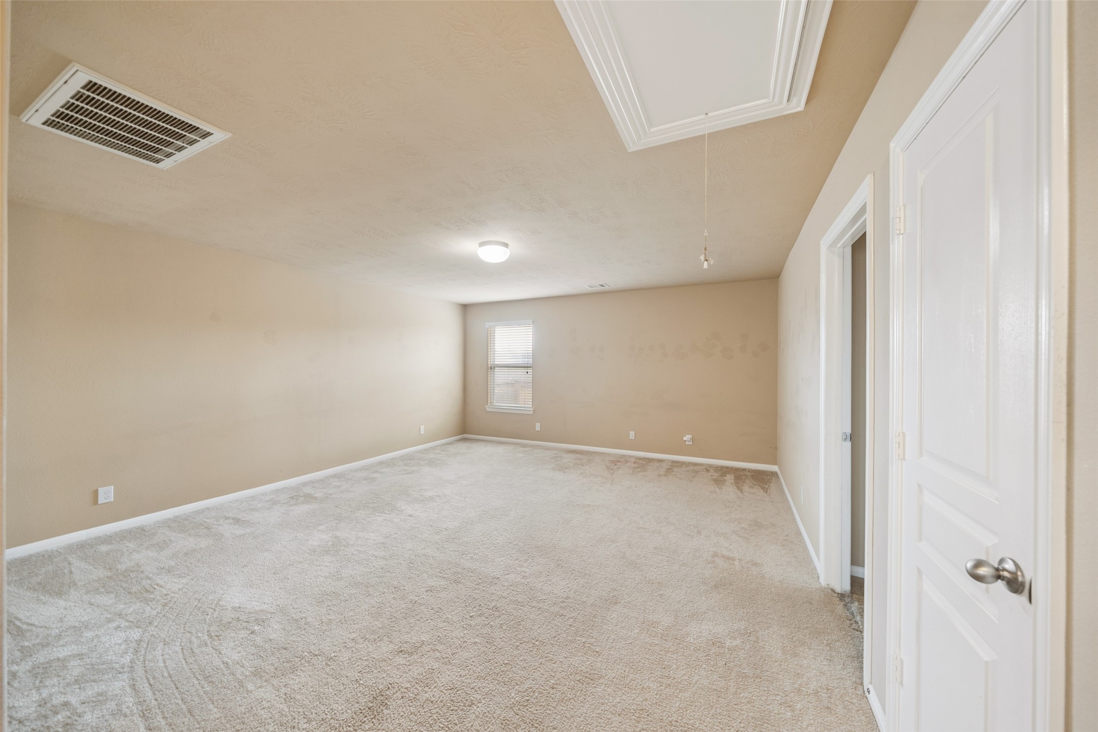 8218 Almera Falls Drive Property Photo 20