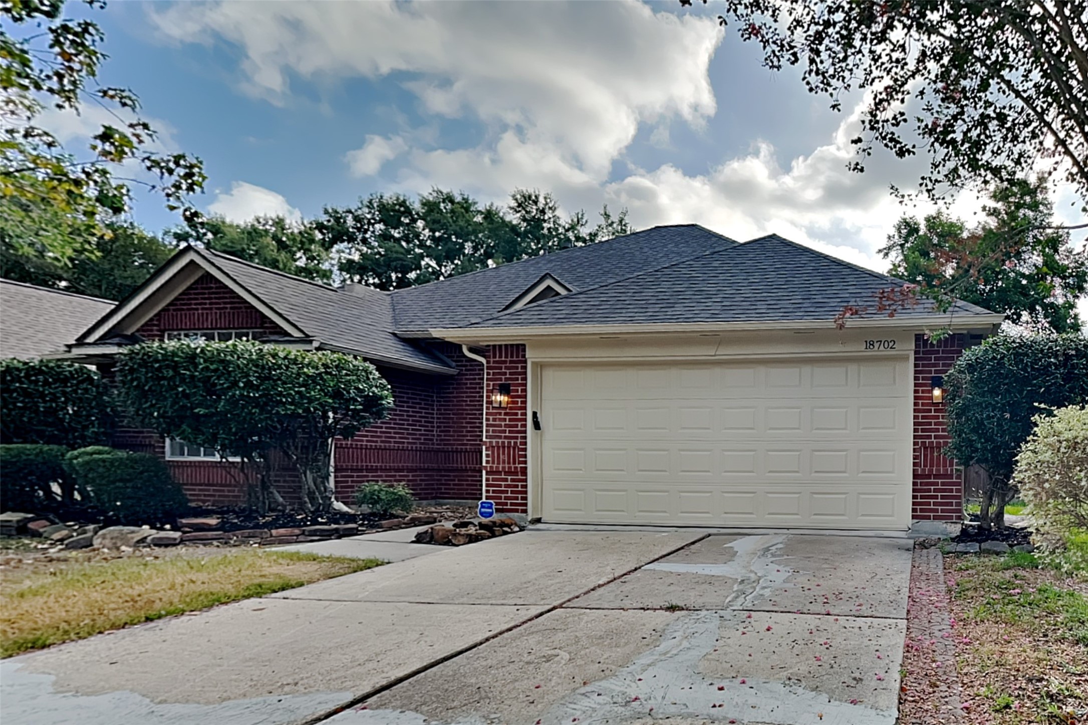 18702 Timber Way Drive Property Photo 1