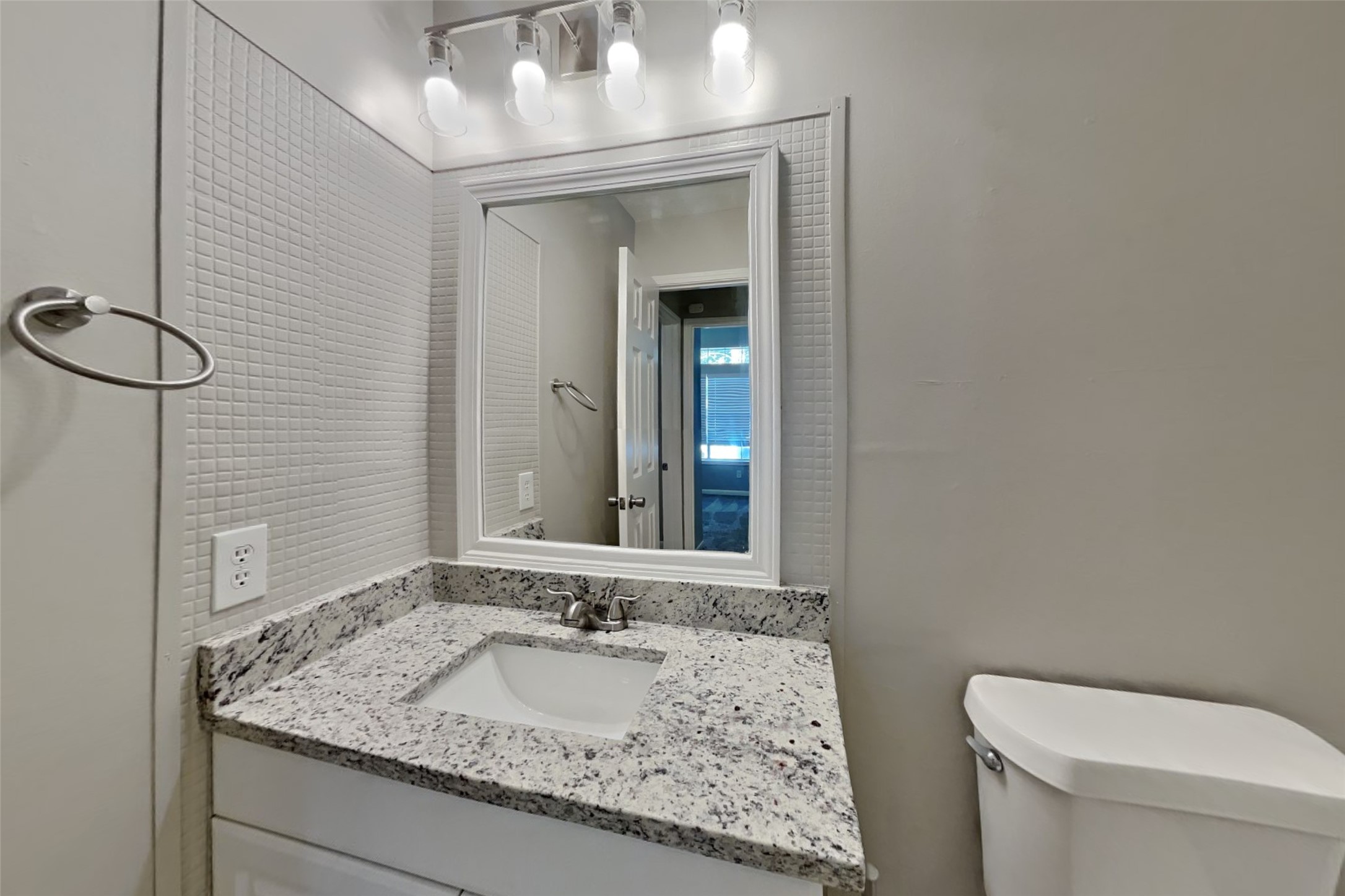 18702 Timber Way Drive Property Photo 16