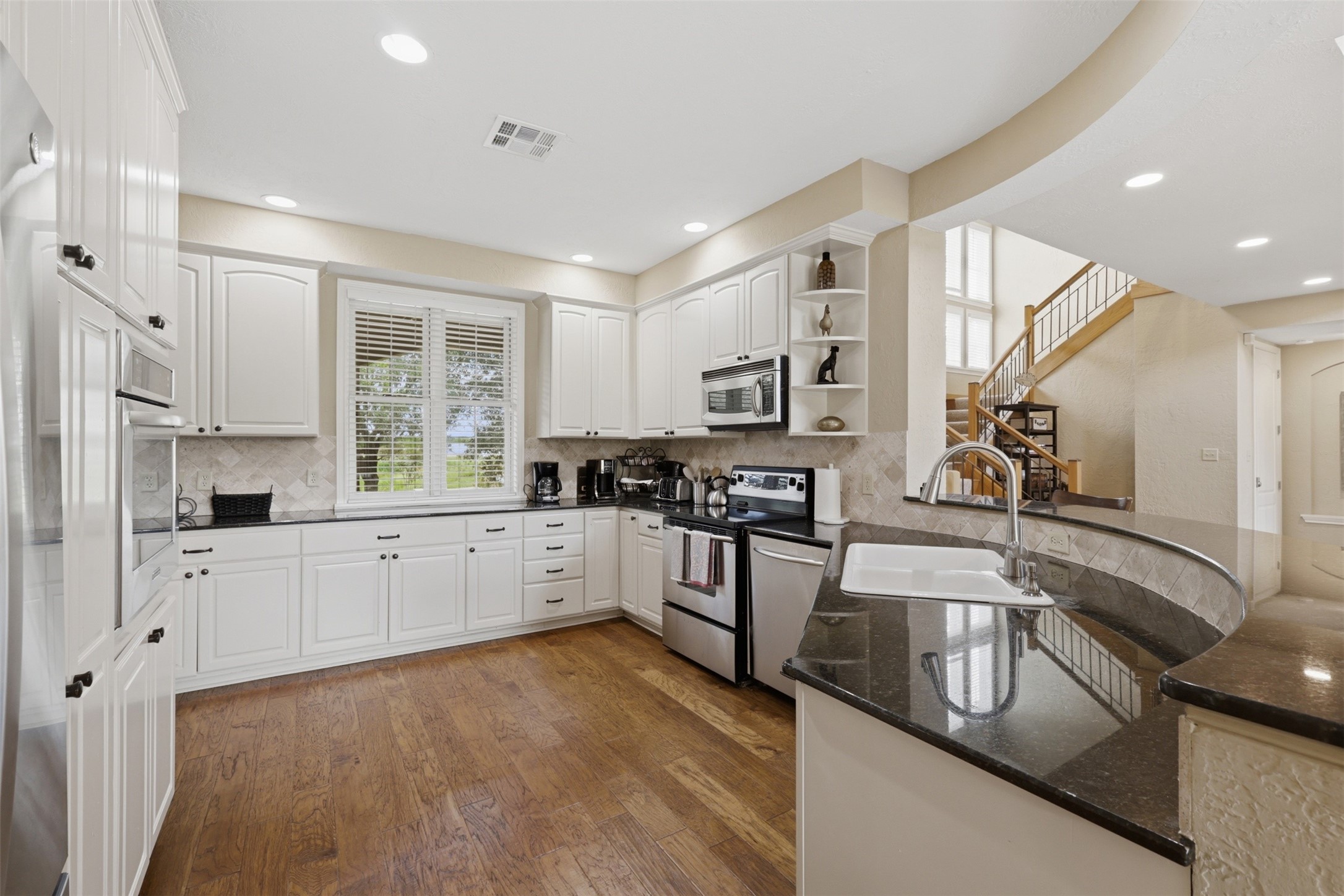3249 Founders Drive Property Photo 8