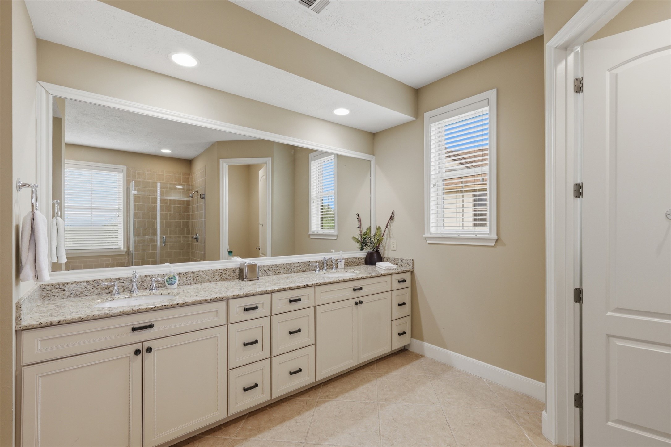 3249 Founders Drive Property Photo 38