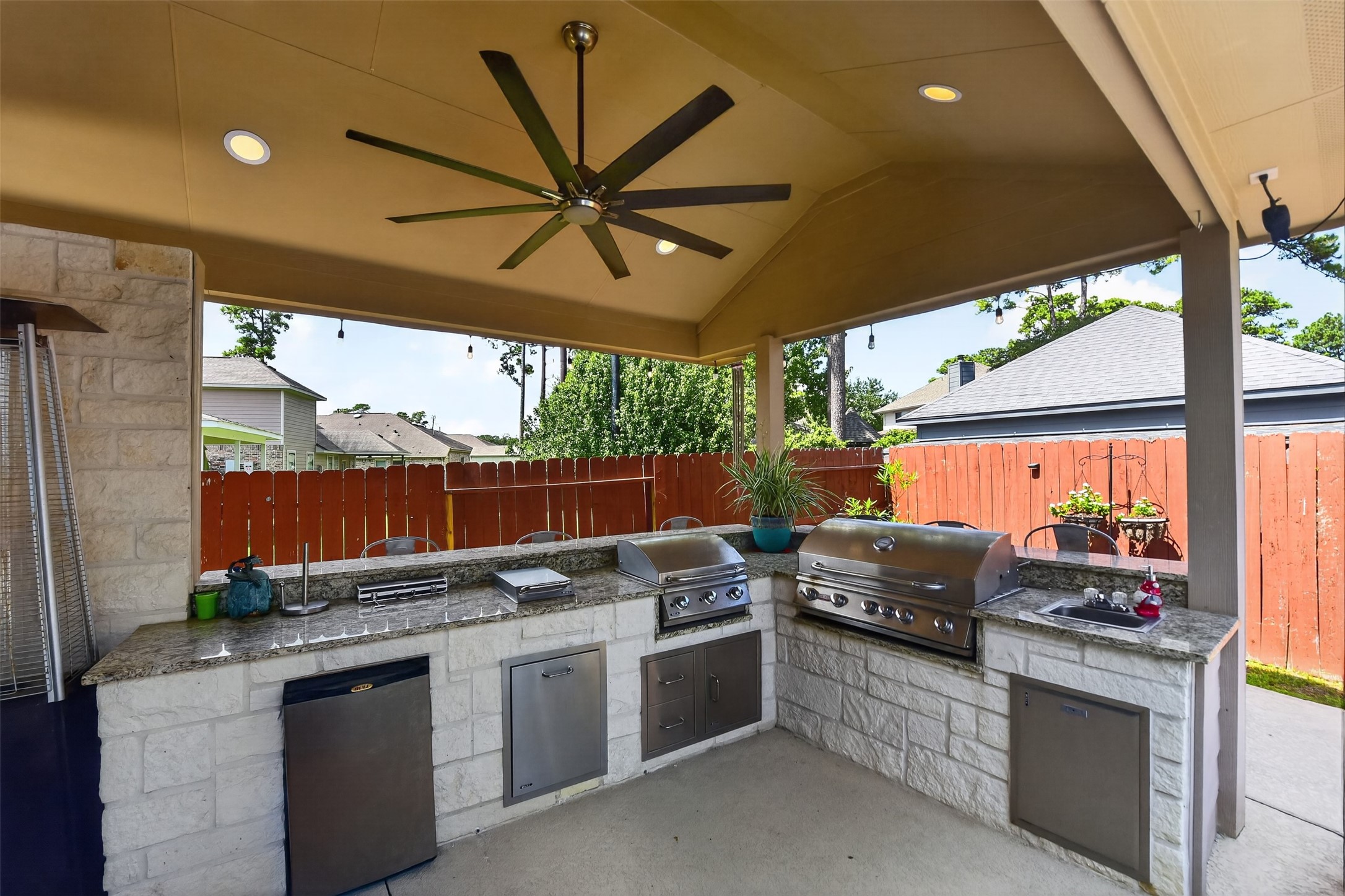 802 S Chamfer Way Property Photo 3