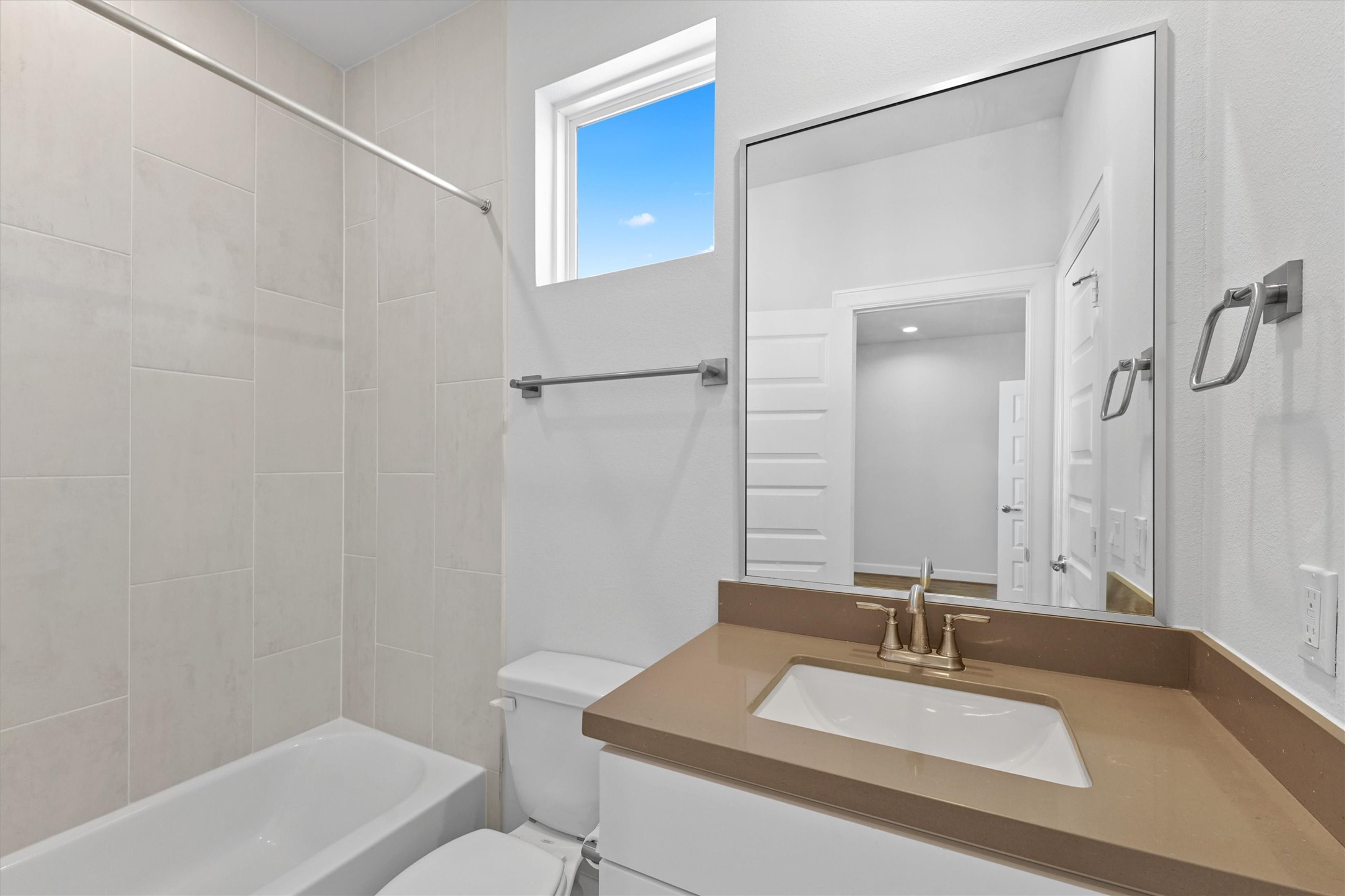 2802 Grand Fountains Drive G Property Photo 15