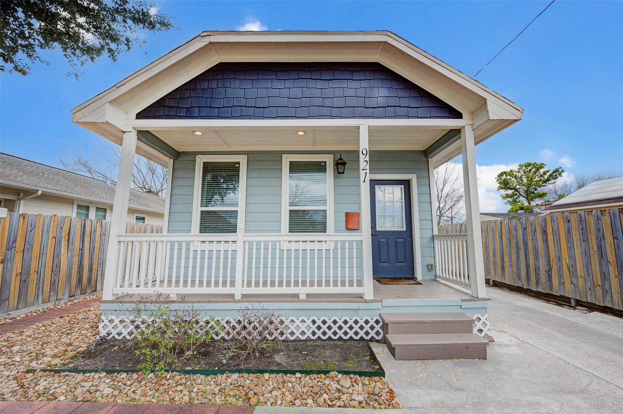 921 Kern Street Property Photo 2