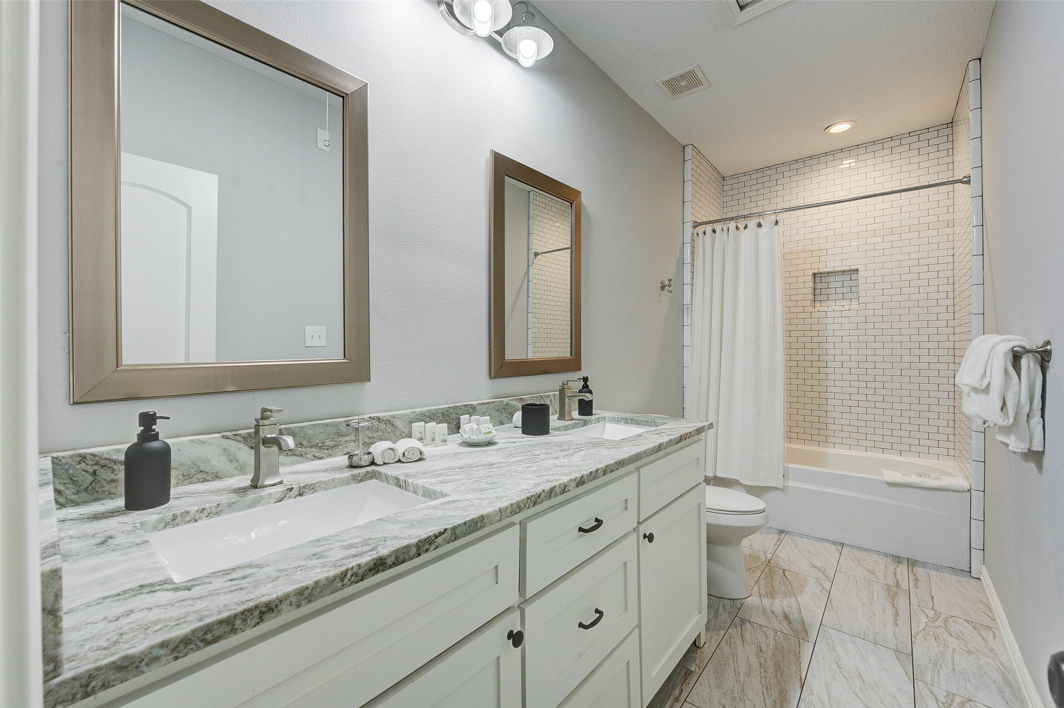 921 Kern Street Property Photo 10