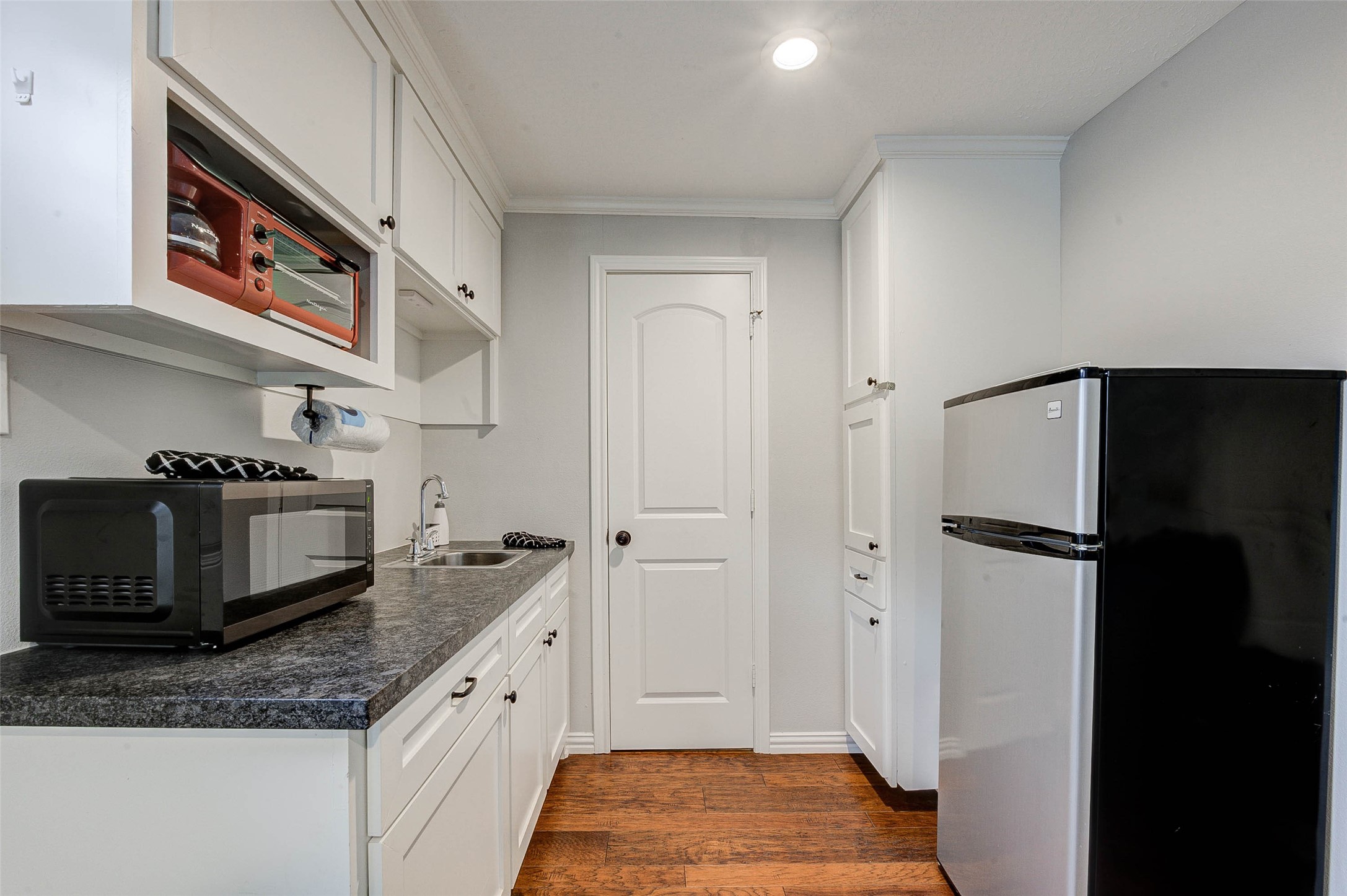 921 Kern Street Property Photo 17