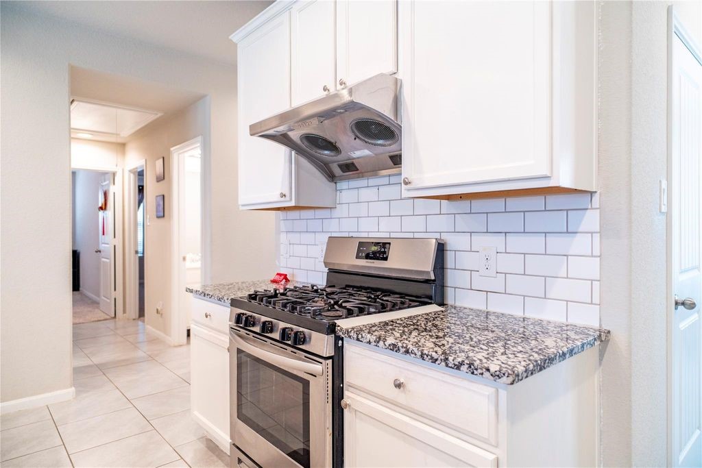 18226 Mulberry Spring Circle Property Photo 10