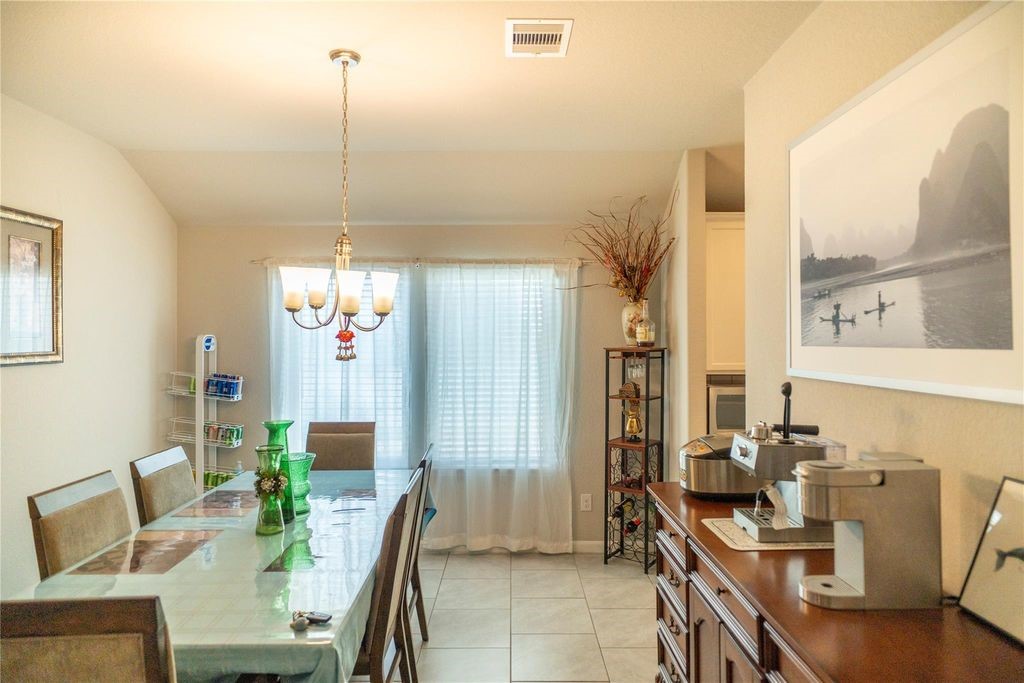 18226 Mulberry Spring Circle Property Photo 12