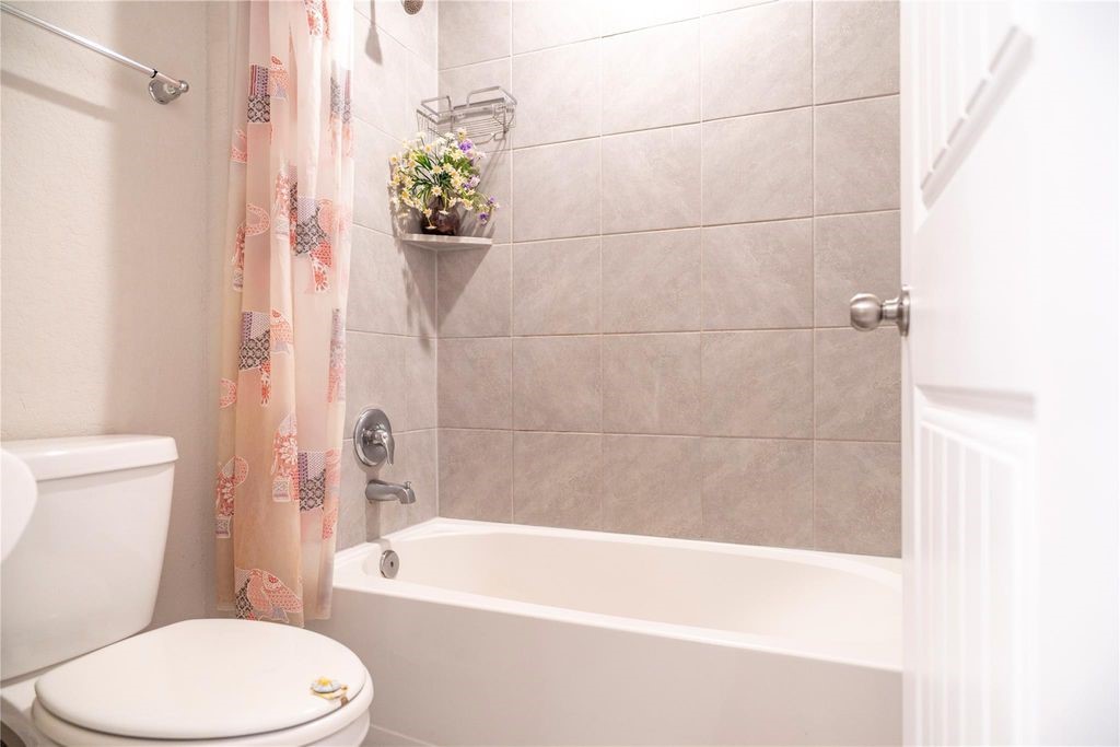 18226 Mulberry Spring Circle Property Photo 31