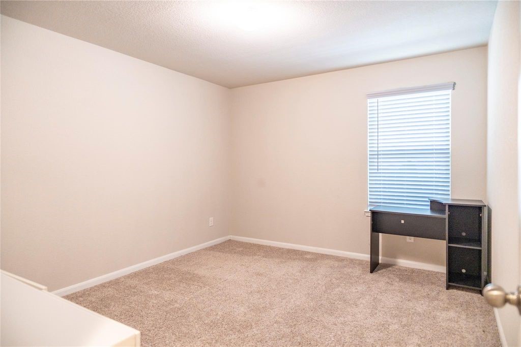 18226 Mulberry Spring Circle Property Photo 32