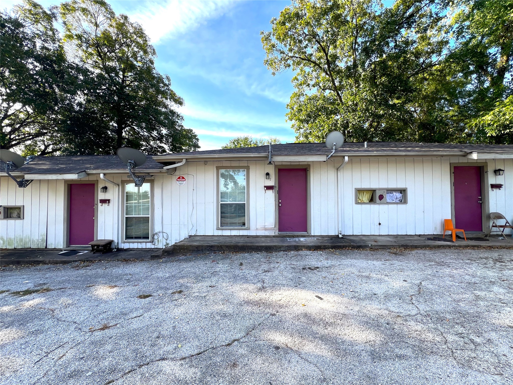 1210 Sycamore Avenue C Property Photo 1