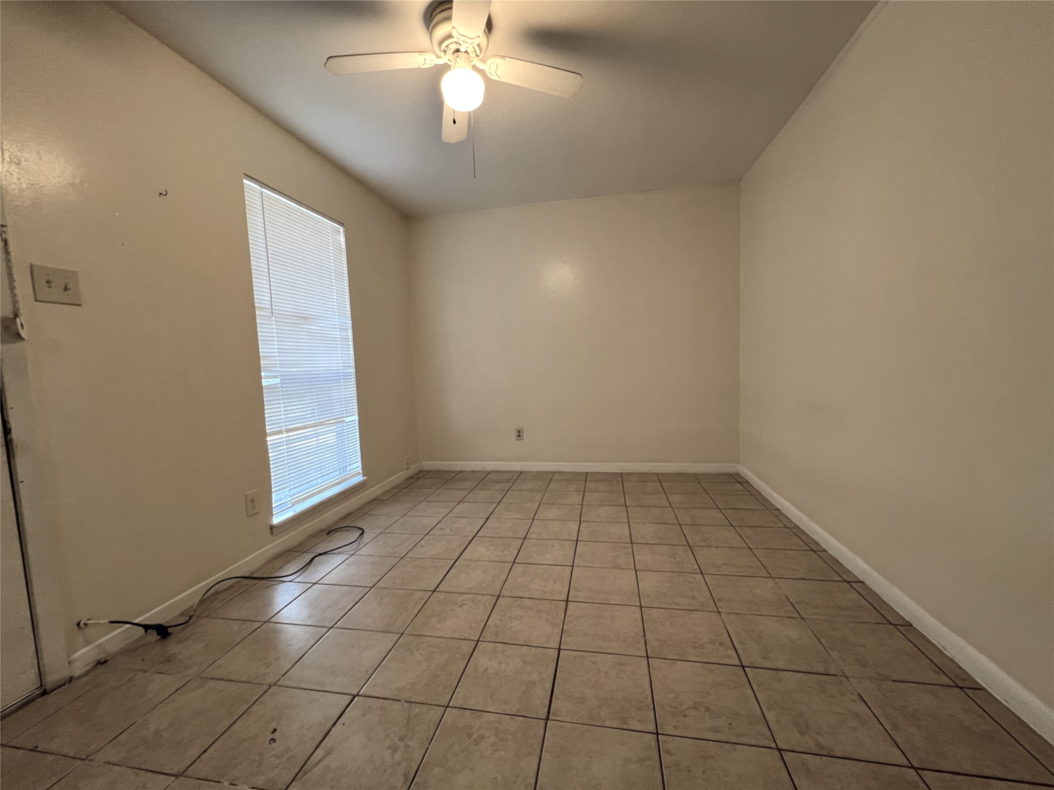 1210 Sycamore Avenue C Property Photo 9