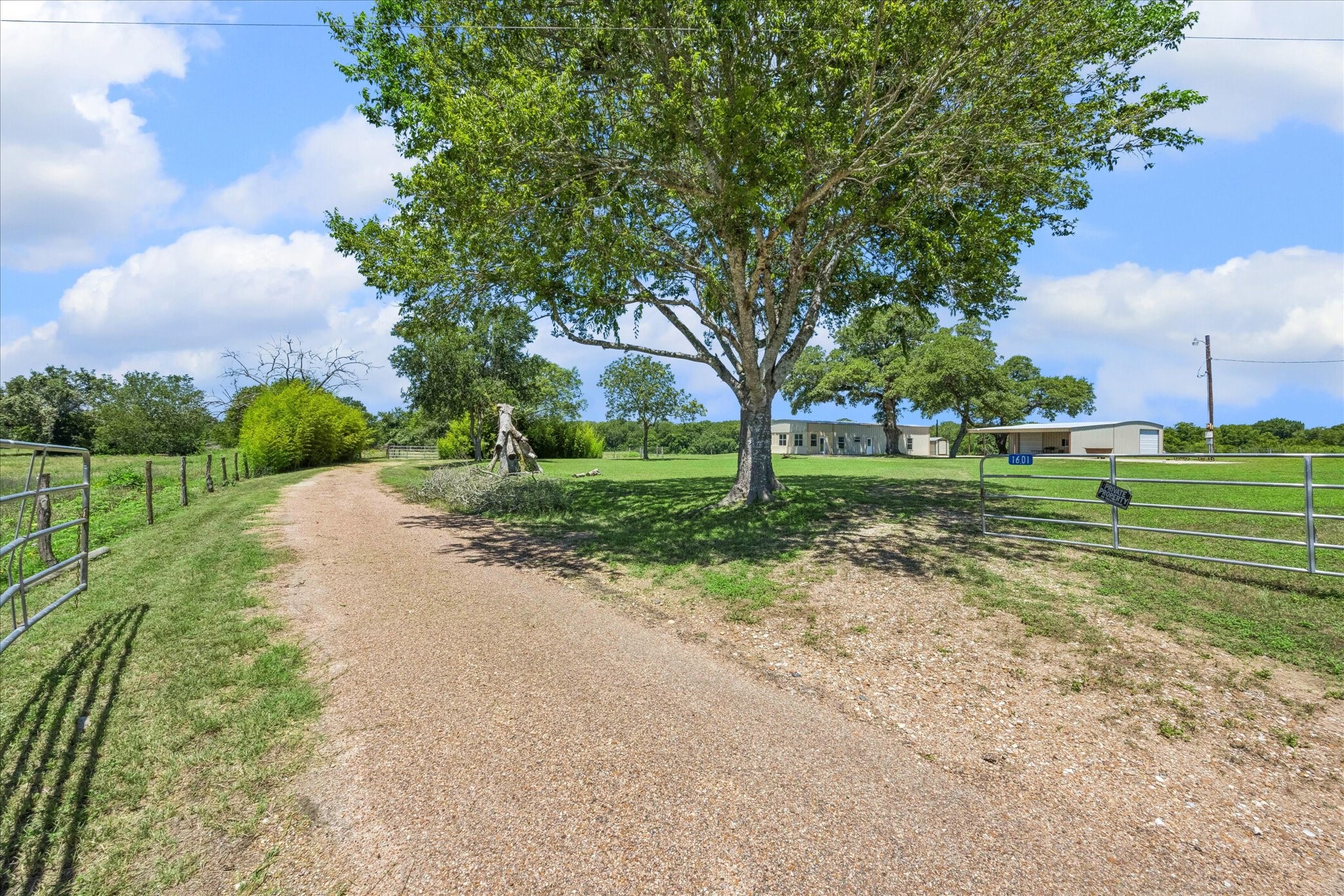 1601 Babylon Lane Property Photo 11
