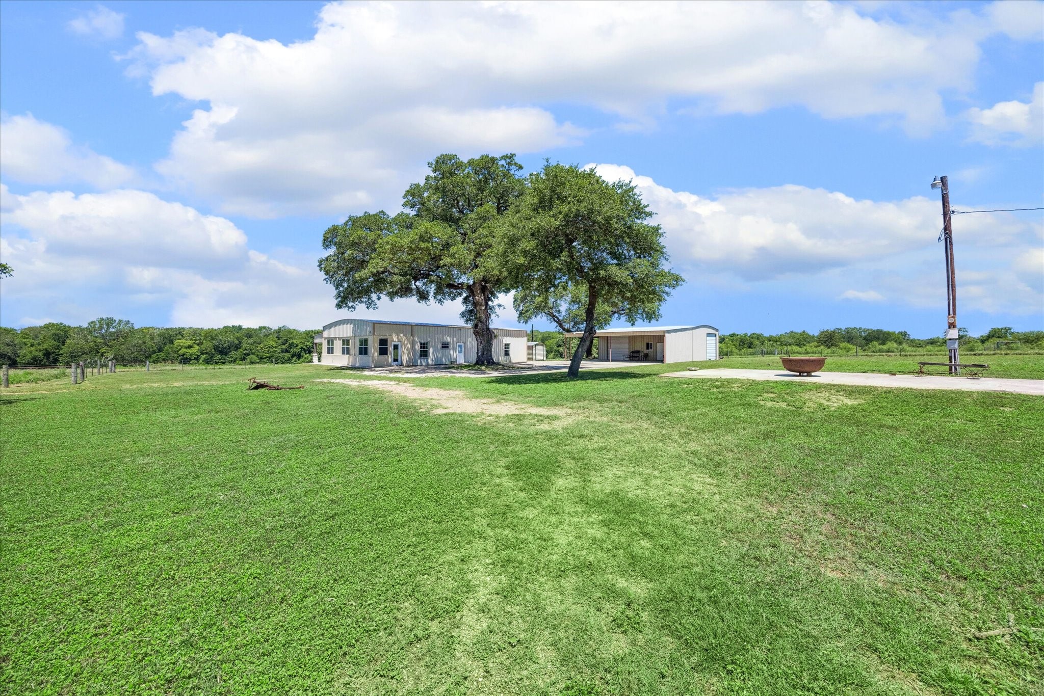 1601 Babylon Lane Property Photo 12