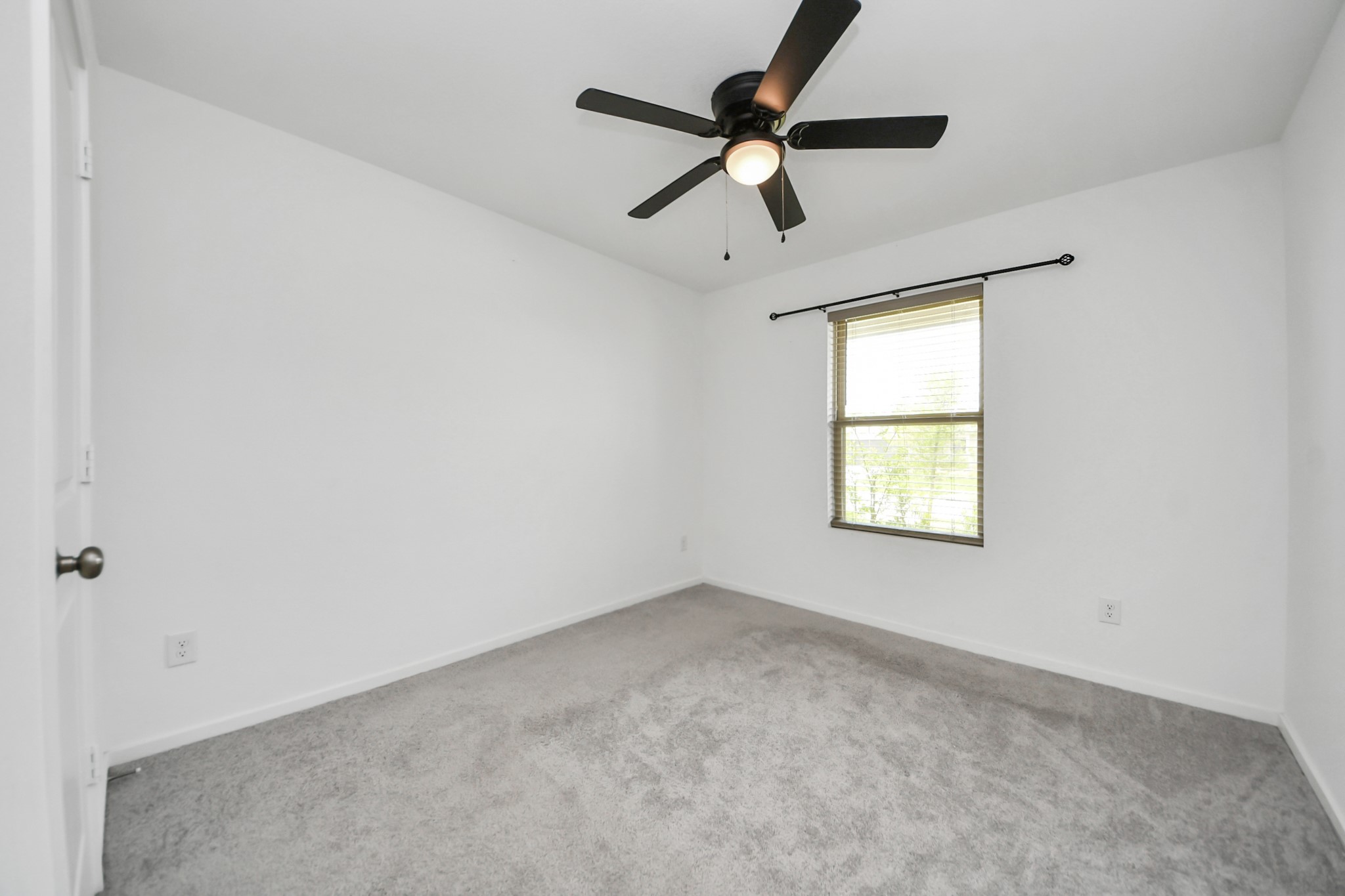 1607 Red Oak Drive Property Photo 12