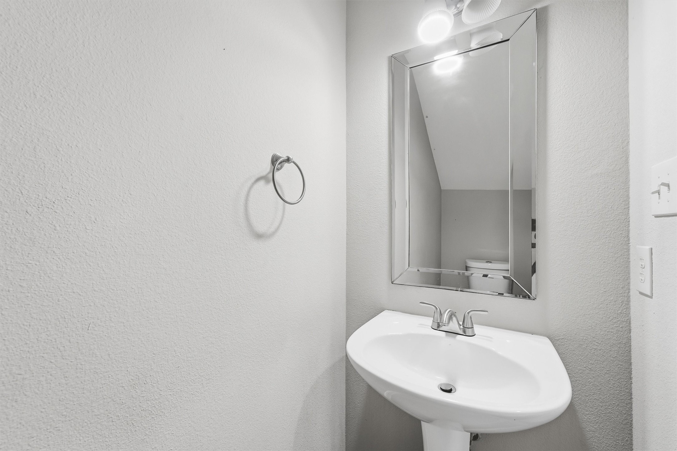 5507 Opal Cove Court Property Photo 10