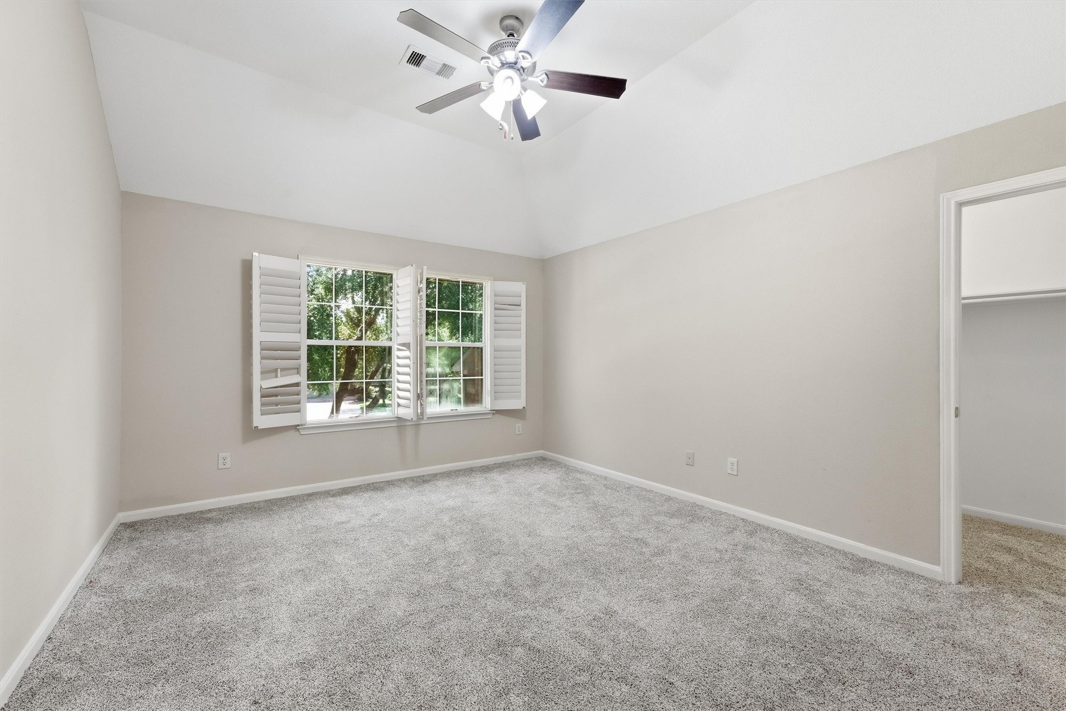 5507 Opal Cove Court Property Photo 23
