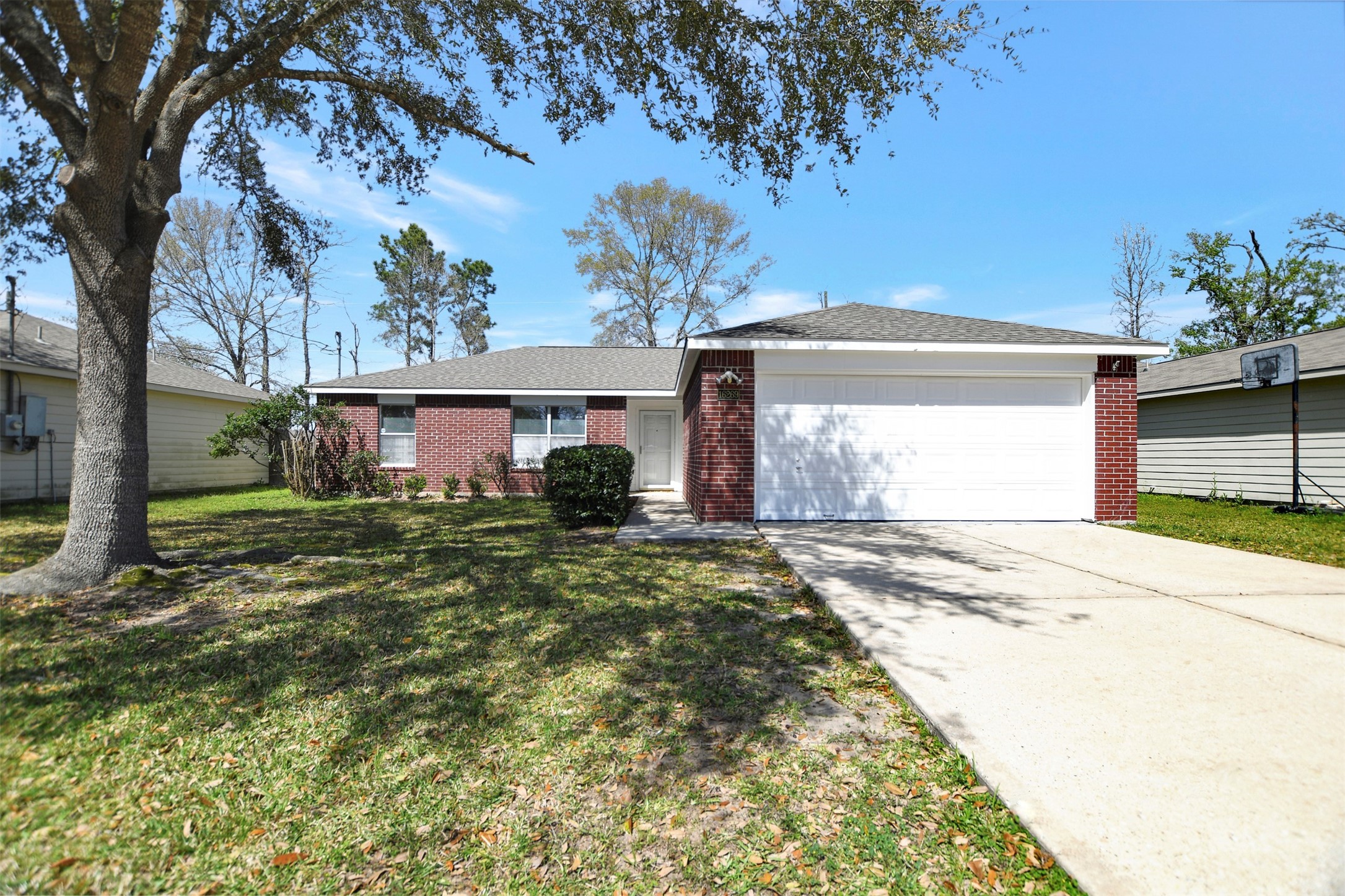 16269 Sun View Lane Property Photo