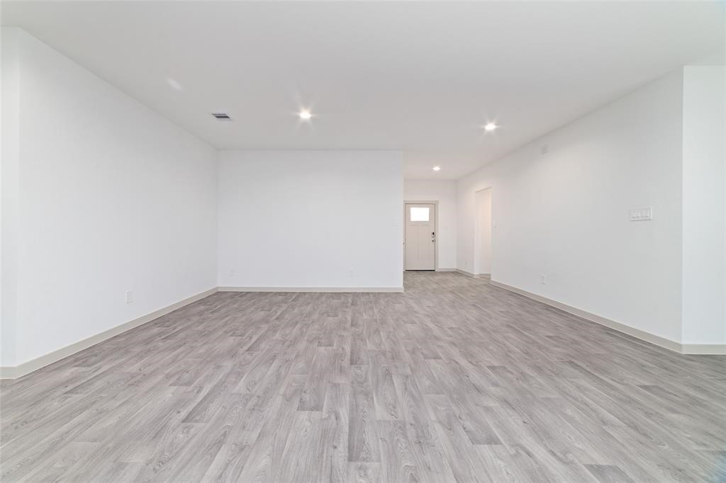 7207 Sunbreeze Lane Property Photo 20