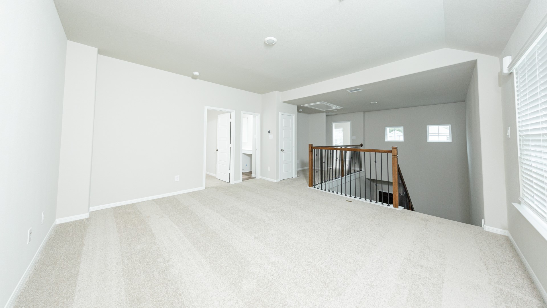 2970 Sir Ian Blake Drive Property Photo 19