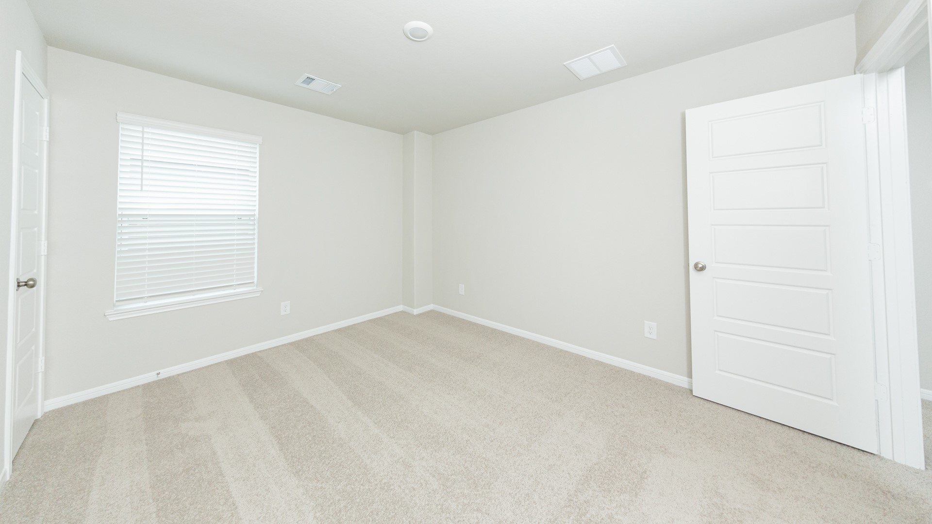 2970 Sir Ian Blake Drive Property Photo 20