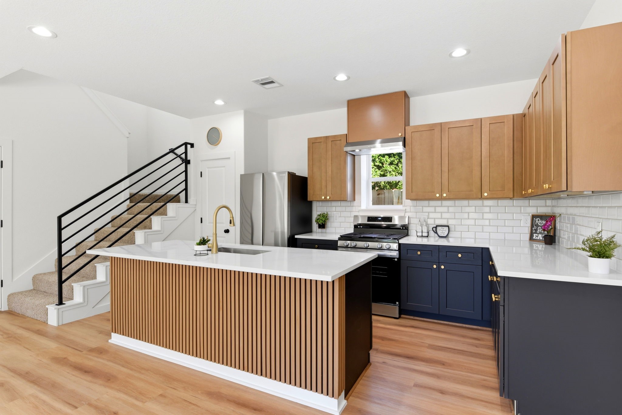 6113 Haight Street Property Photo 3