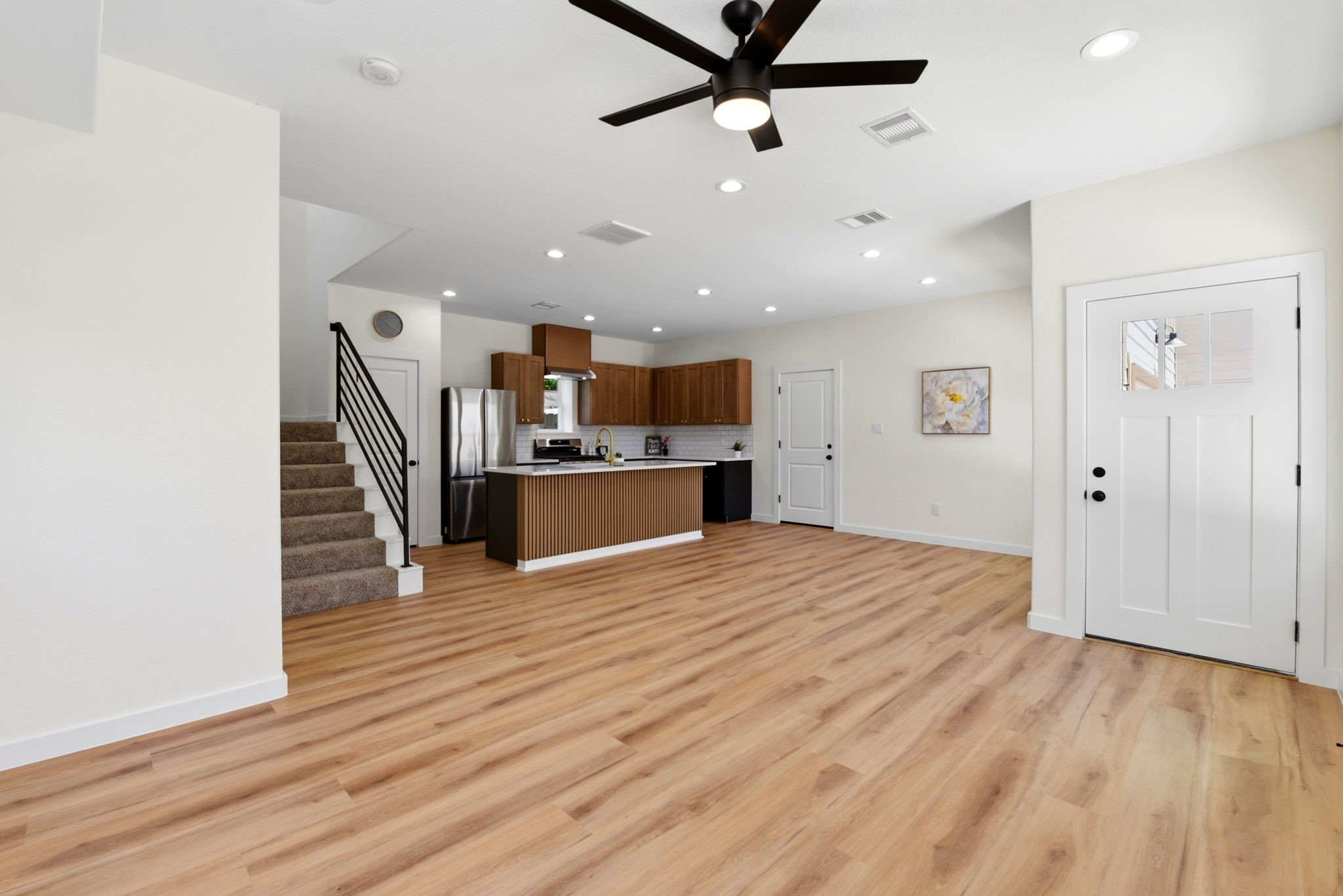 6113 Haight Street Property Photo 4