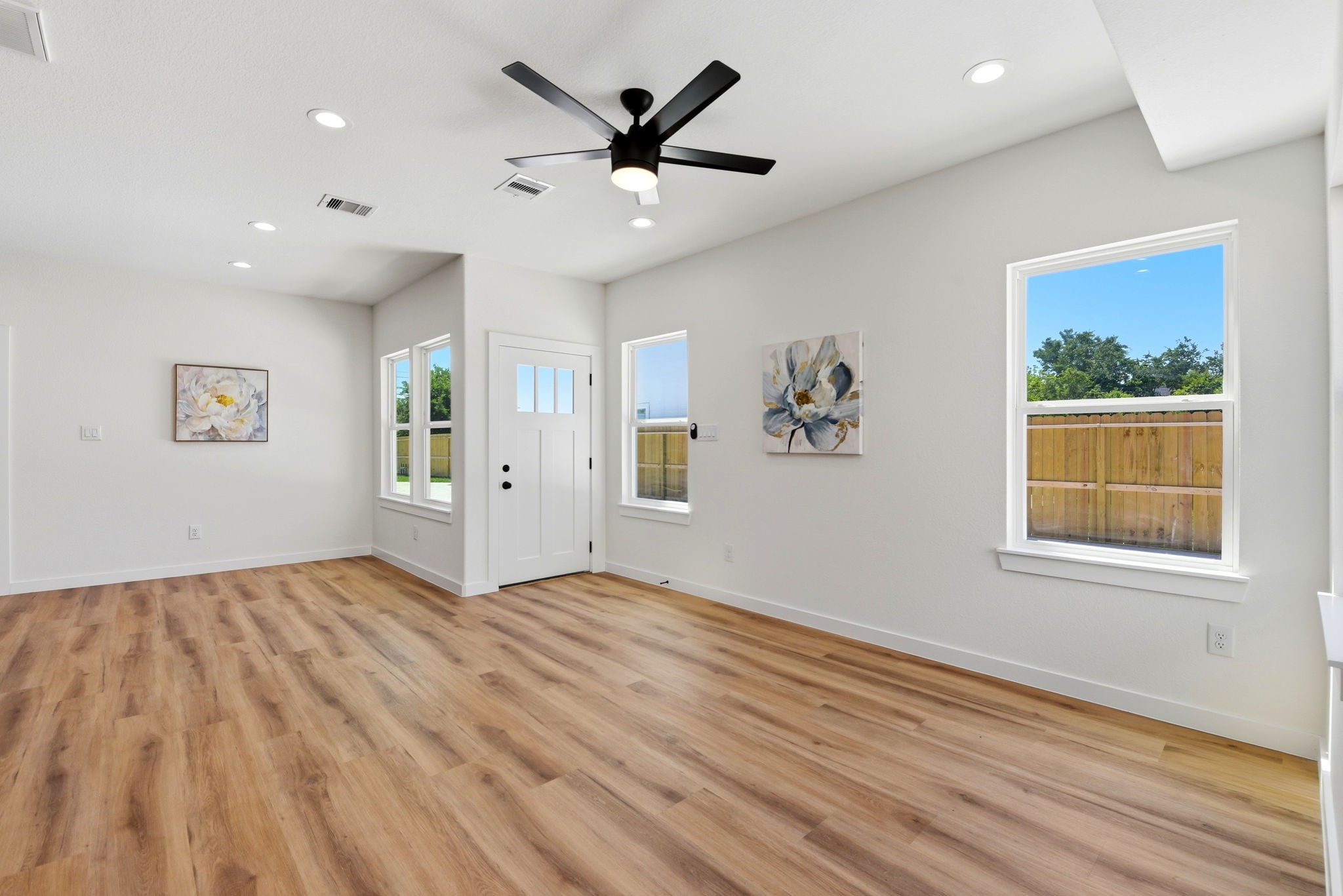 6113 Haight Street Property Photo 5